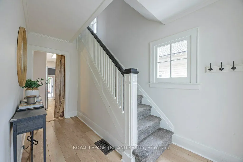 818 Talbot Street