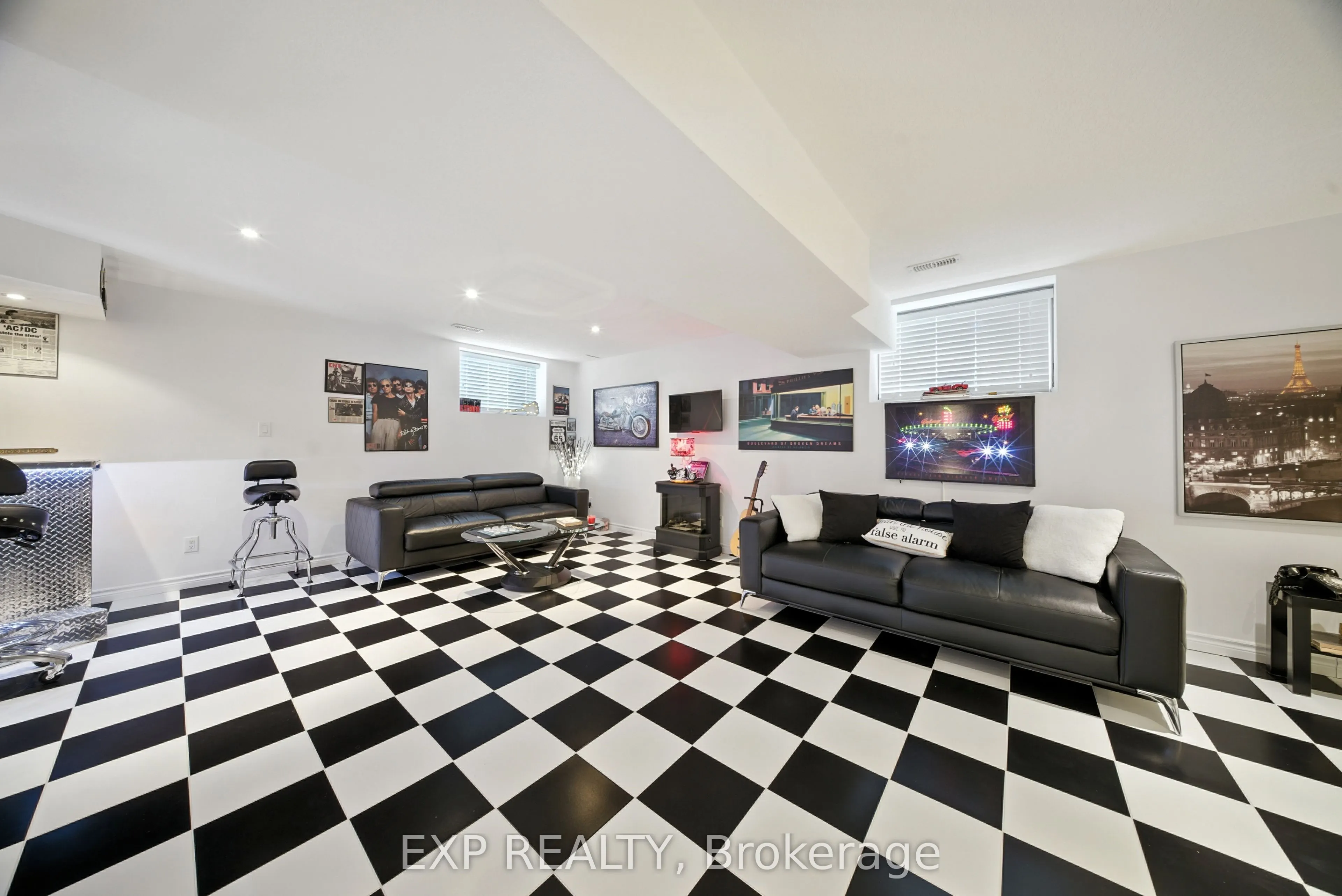 257 Donly Drive S