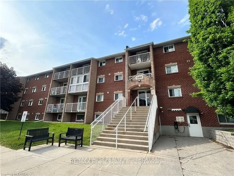 580 ARMSTRONG Road, #110