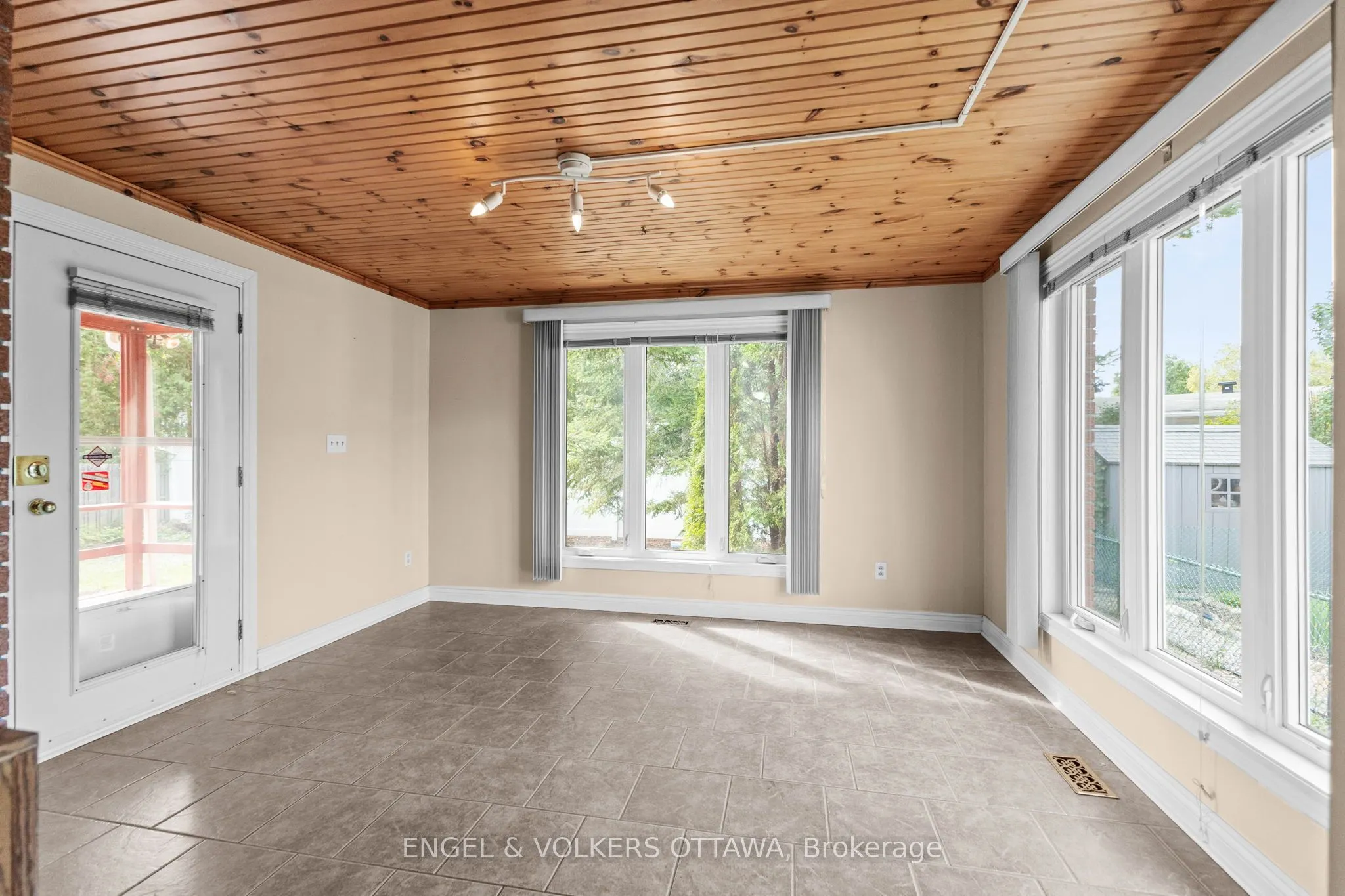 28 Parker Avenue