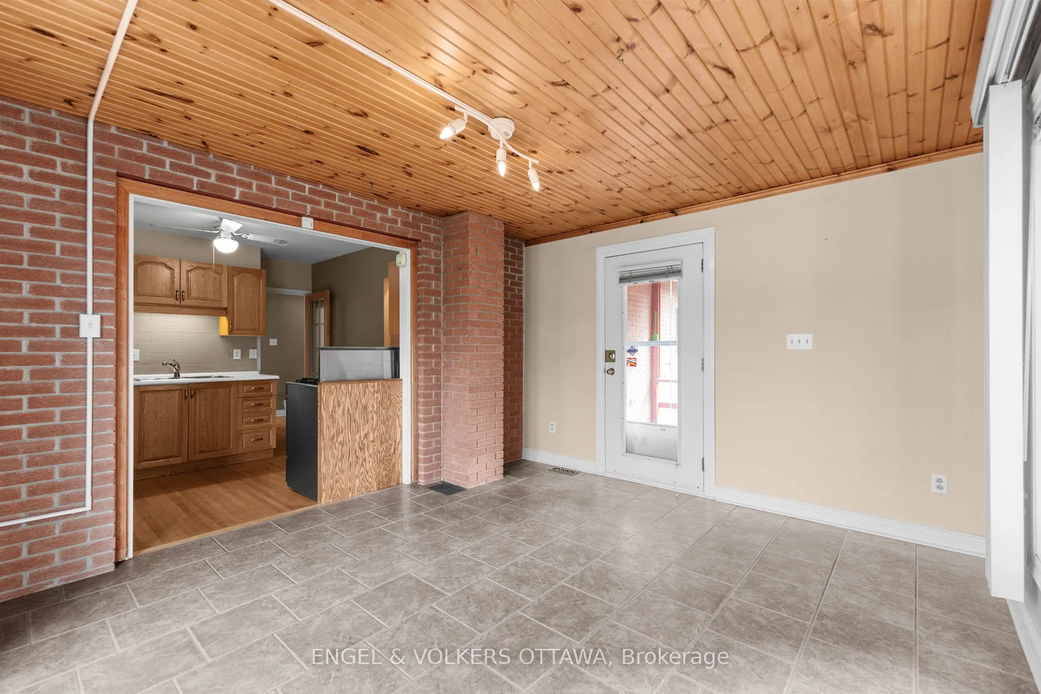 28 Parker Avenue