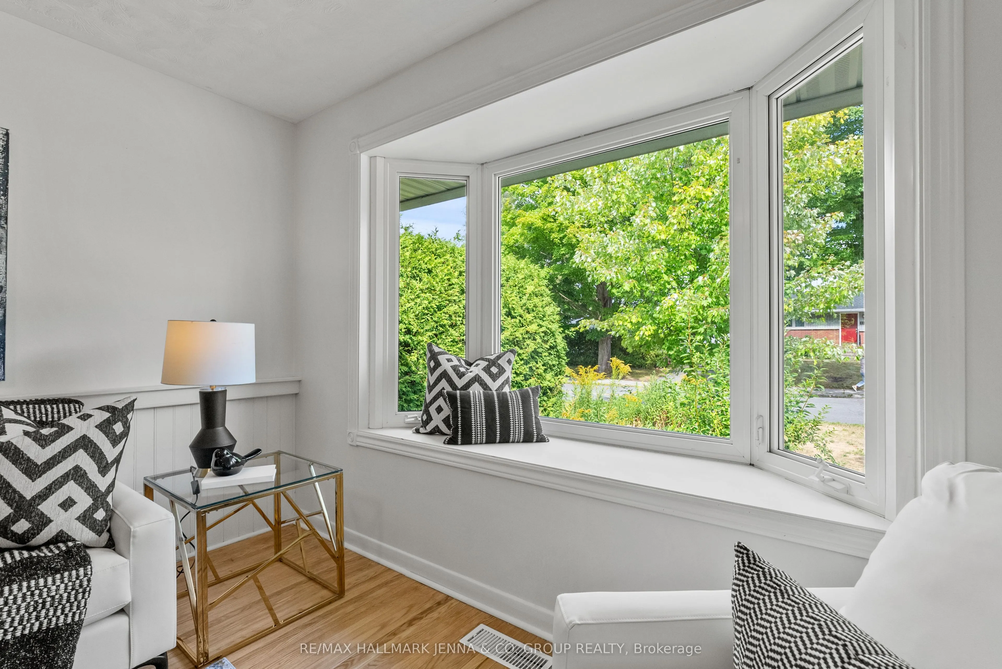 1246 Cobden Road