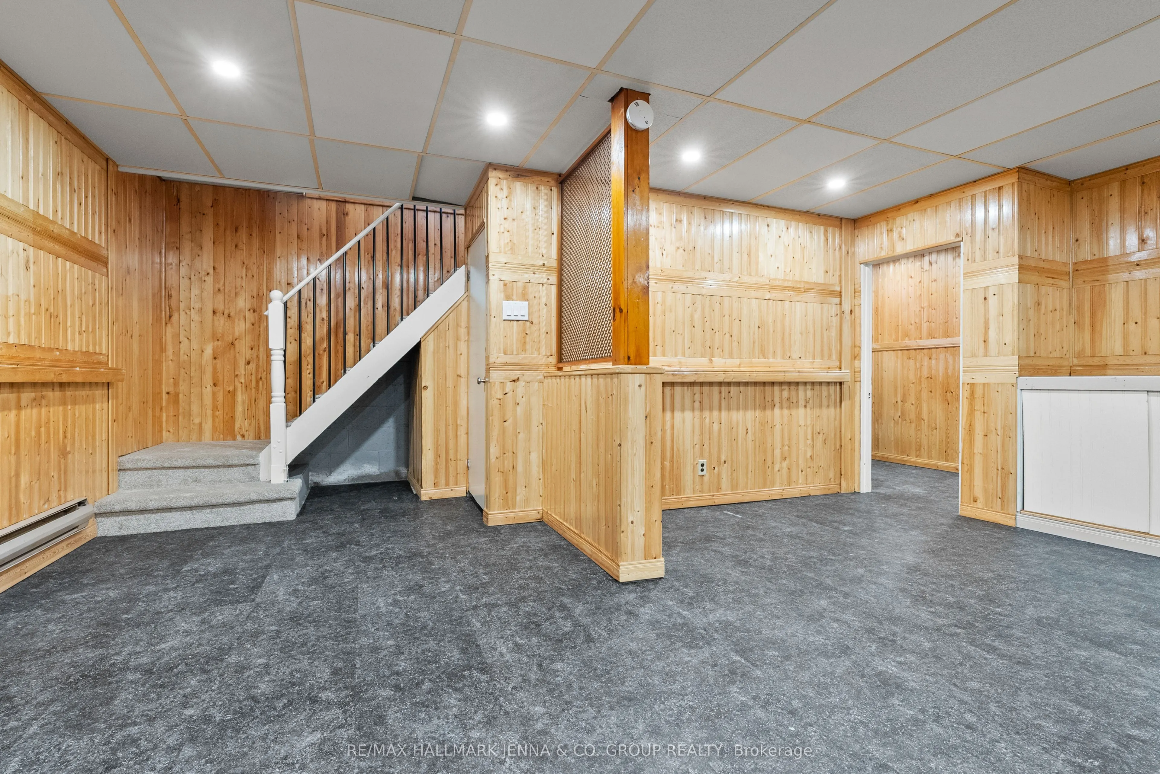 1246 Cobden Road