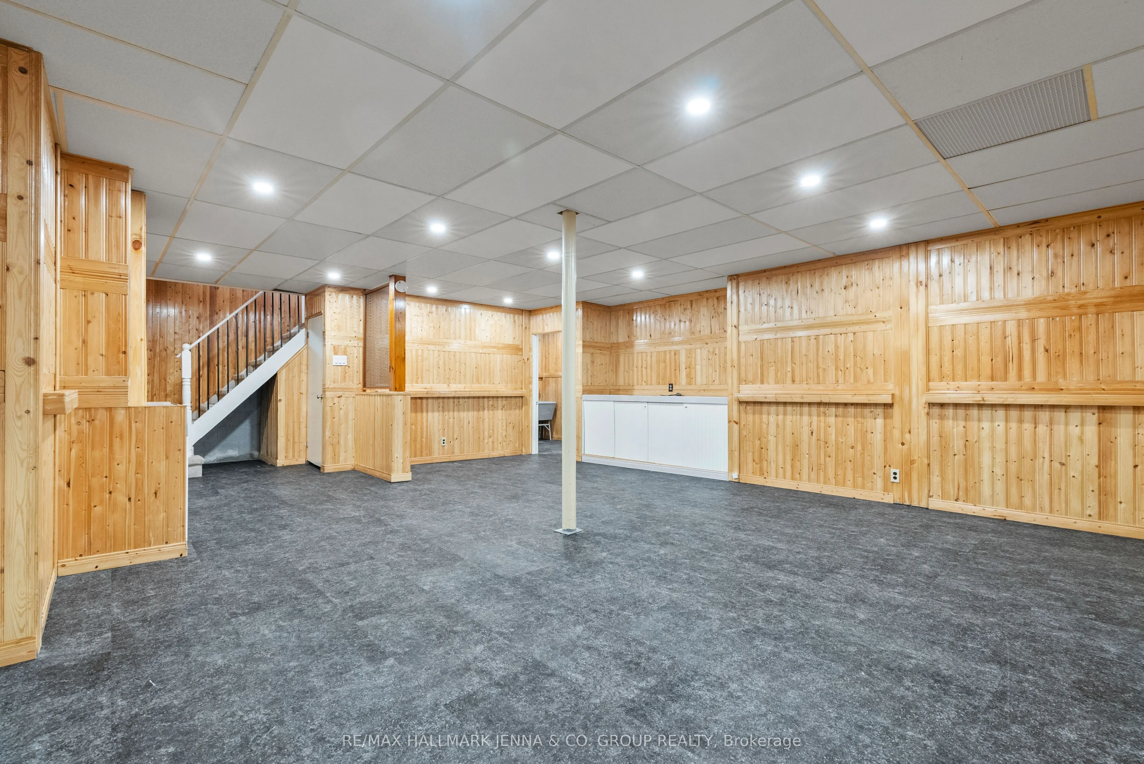 1246 Cobden Road