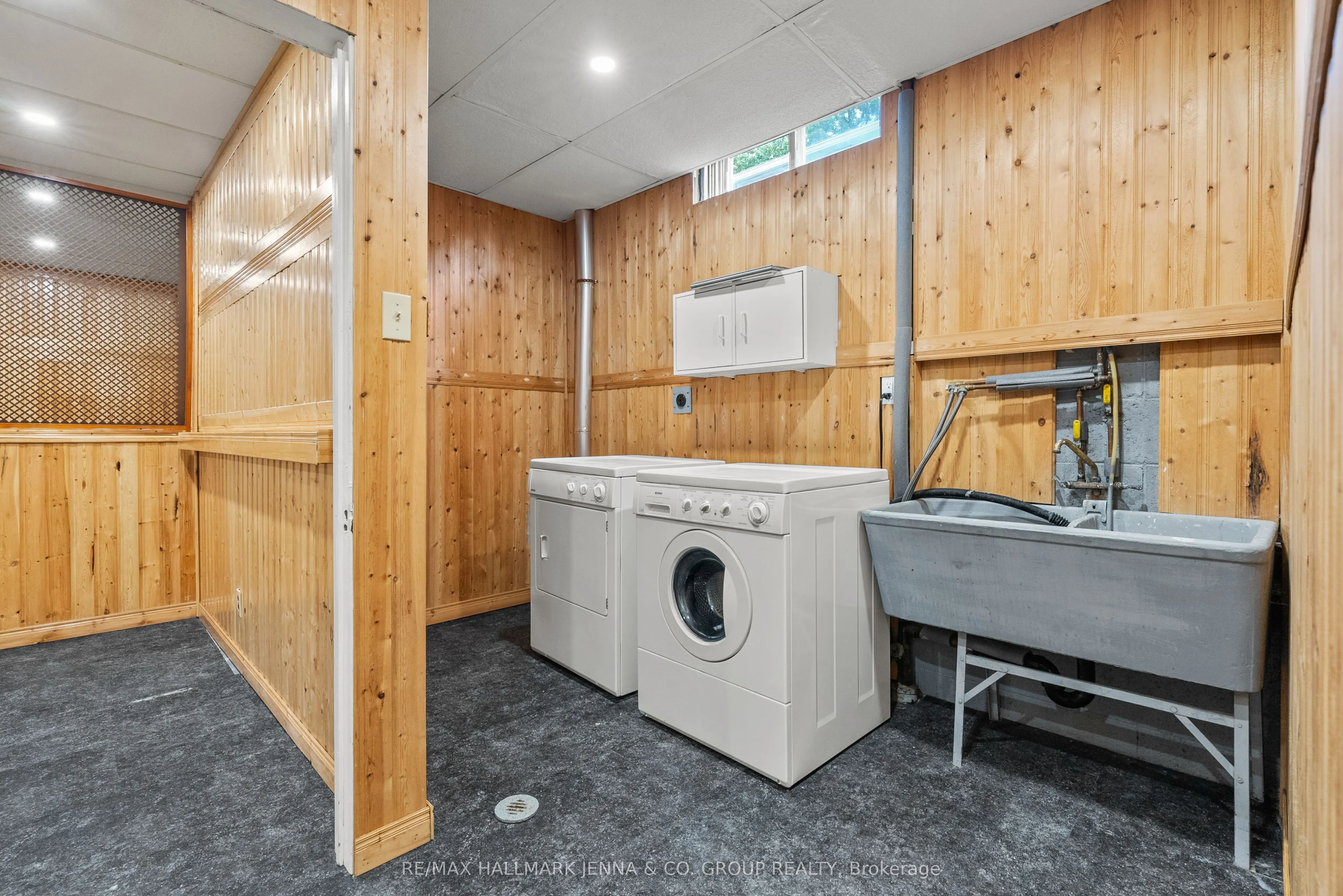 1246 Cobden Road