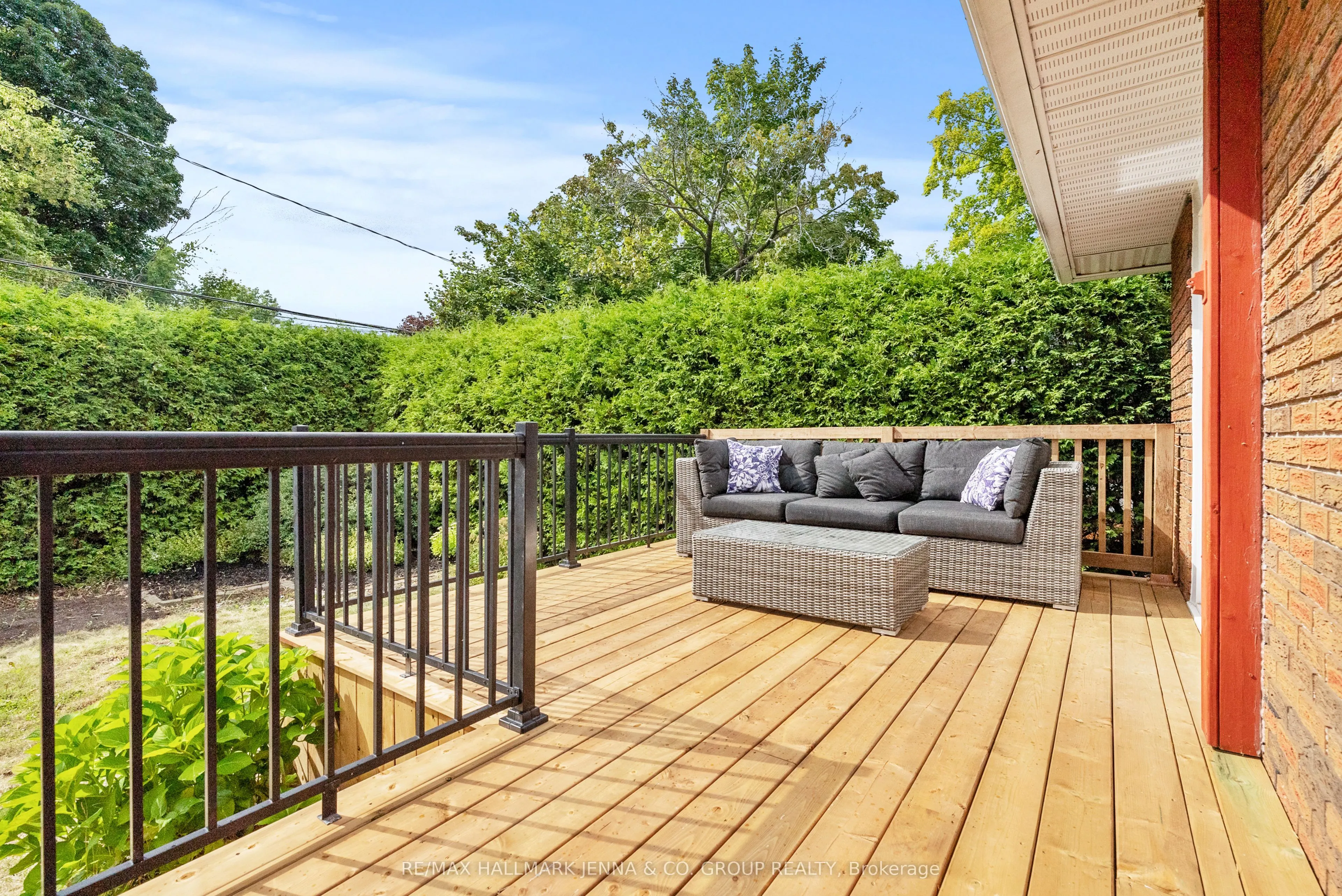 1246 Cobden Road