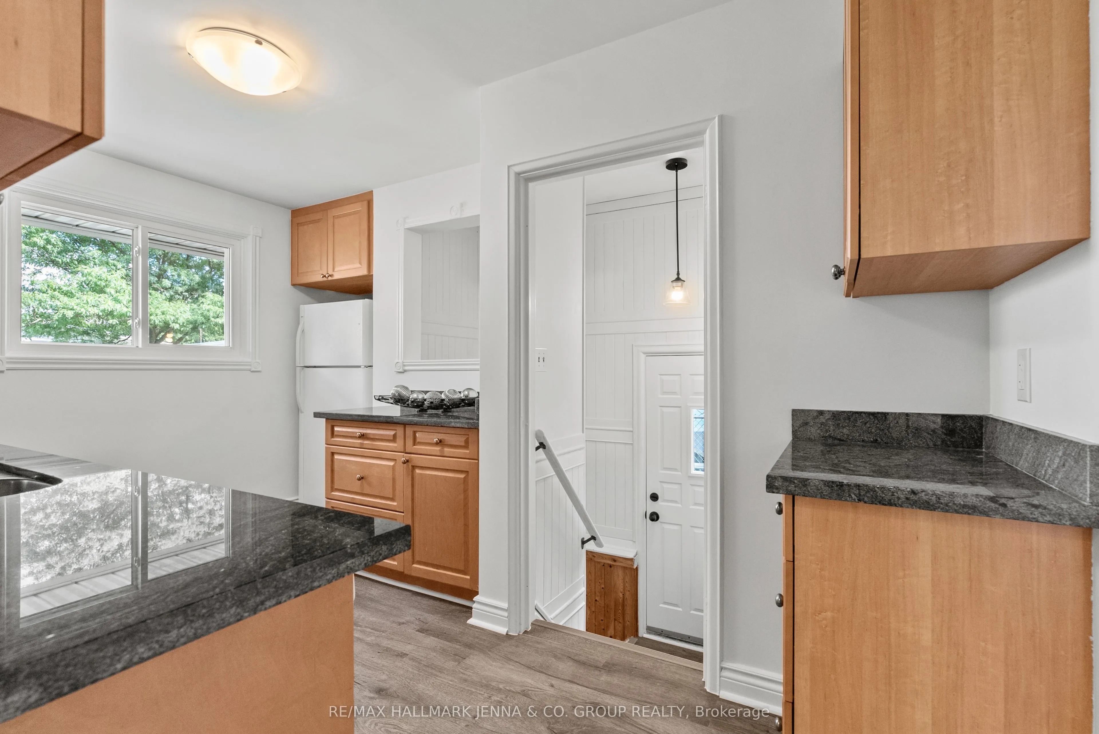 1246 Cobden Road