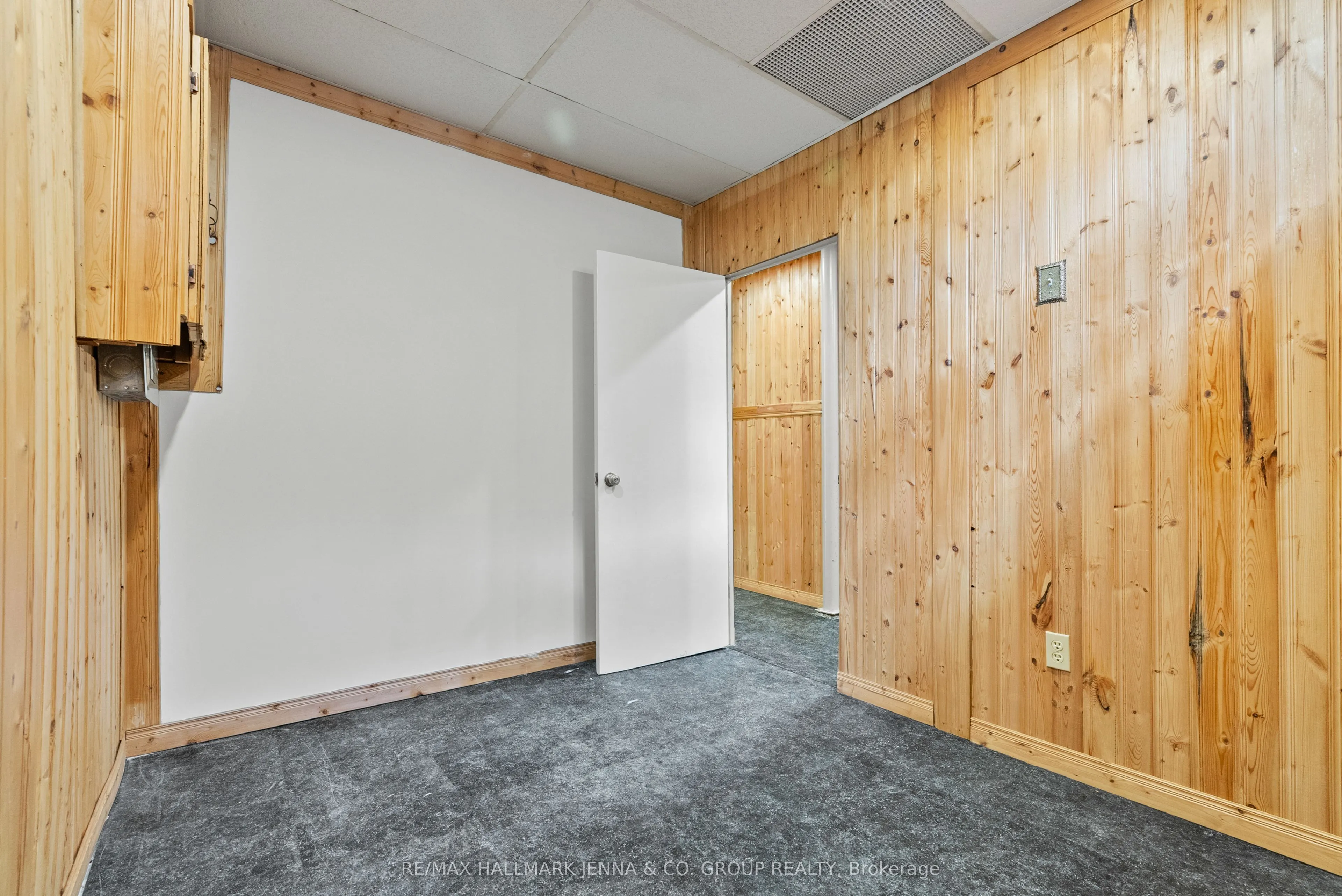1246 Cobden Road