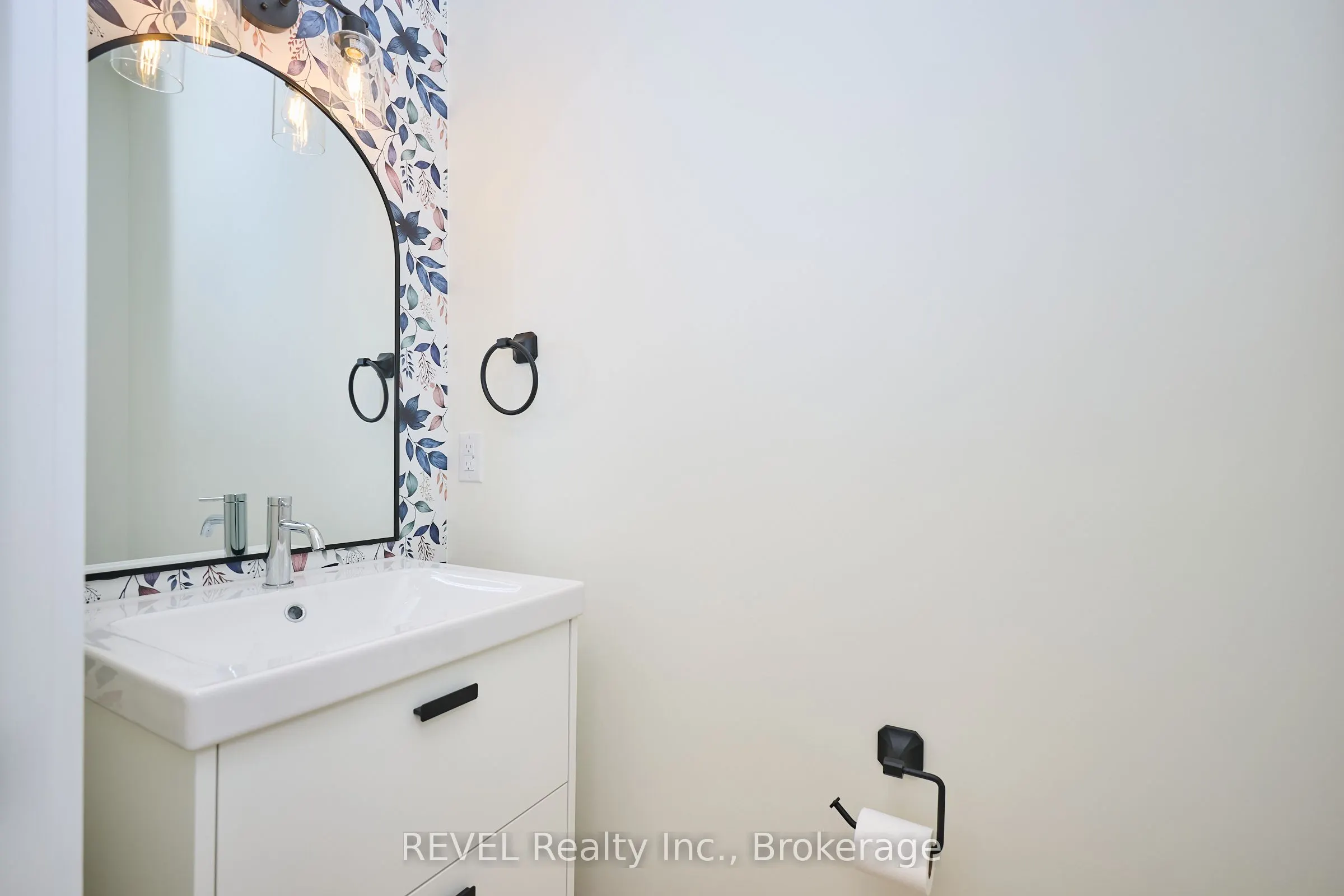4650 Belfast Avenue, #Upper Unit