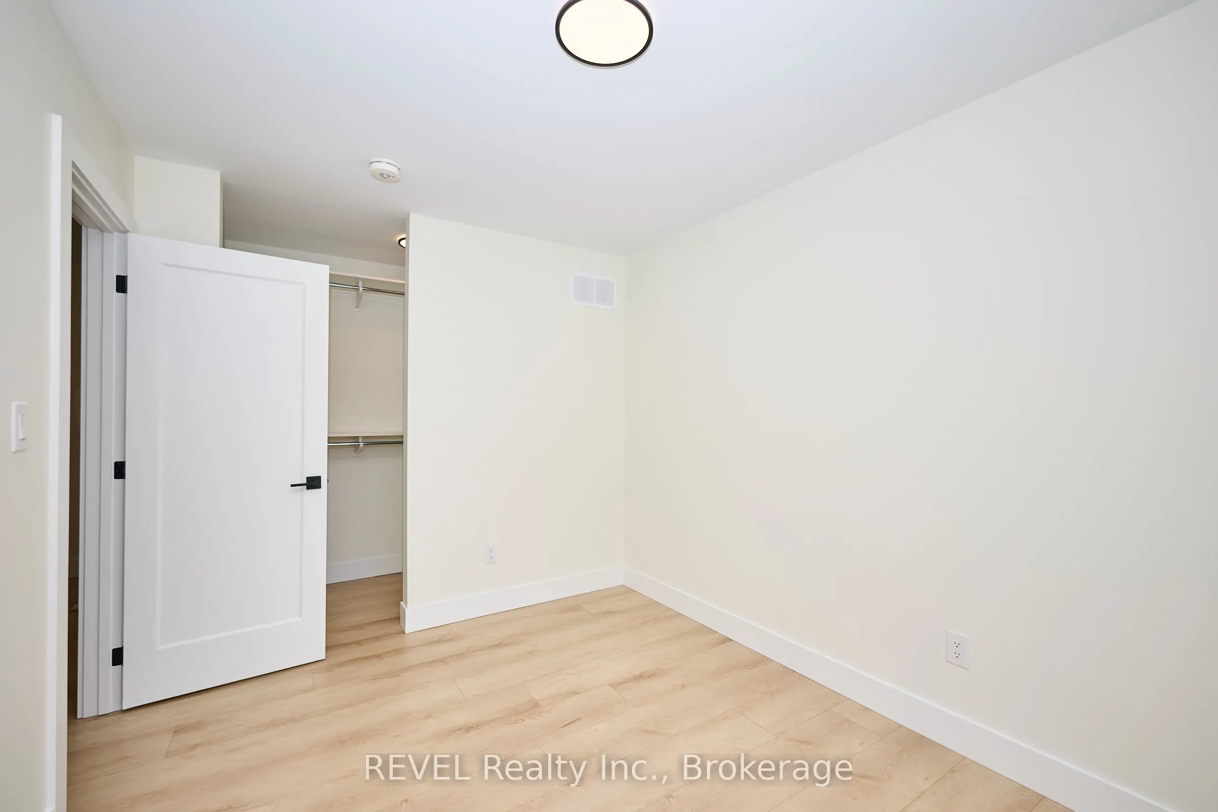 4650 Belfast Avenue, #Upper Unit
