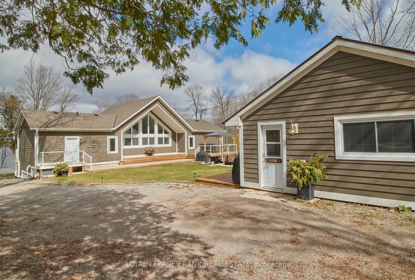 2269 McCracken's Landing Road