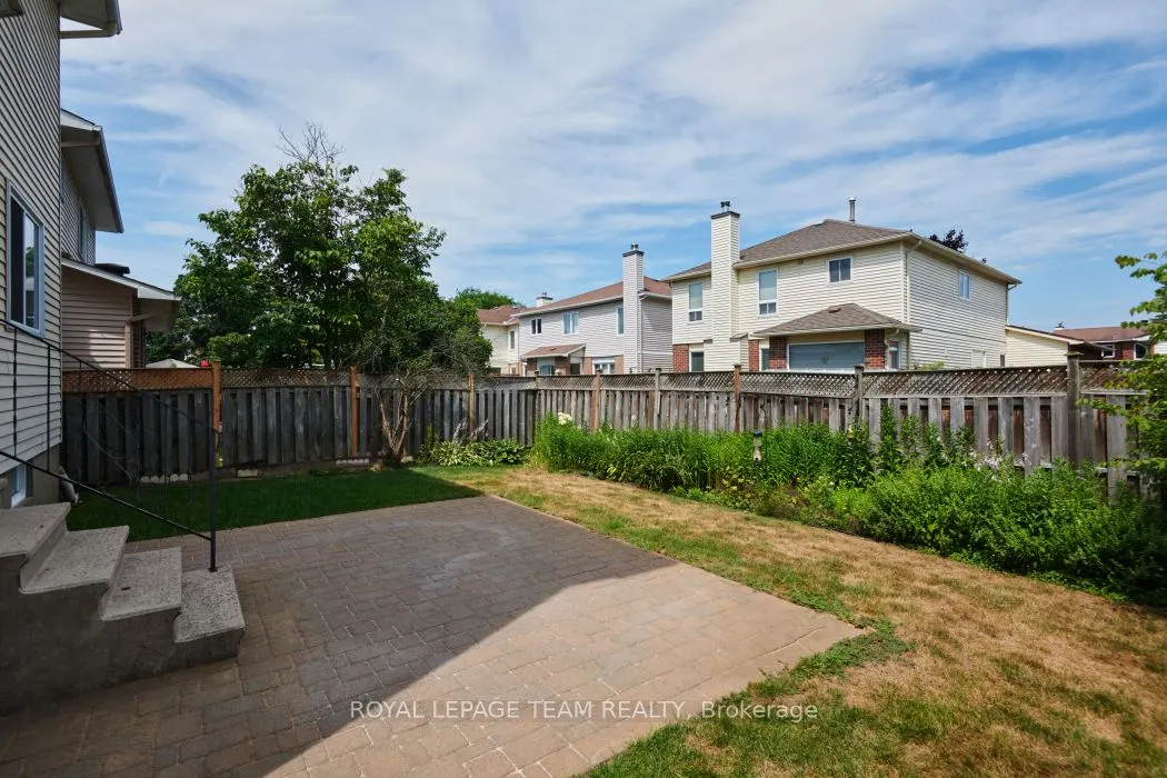 16 Chickasaw Crescent