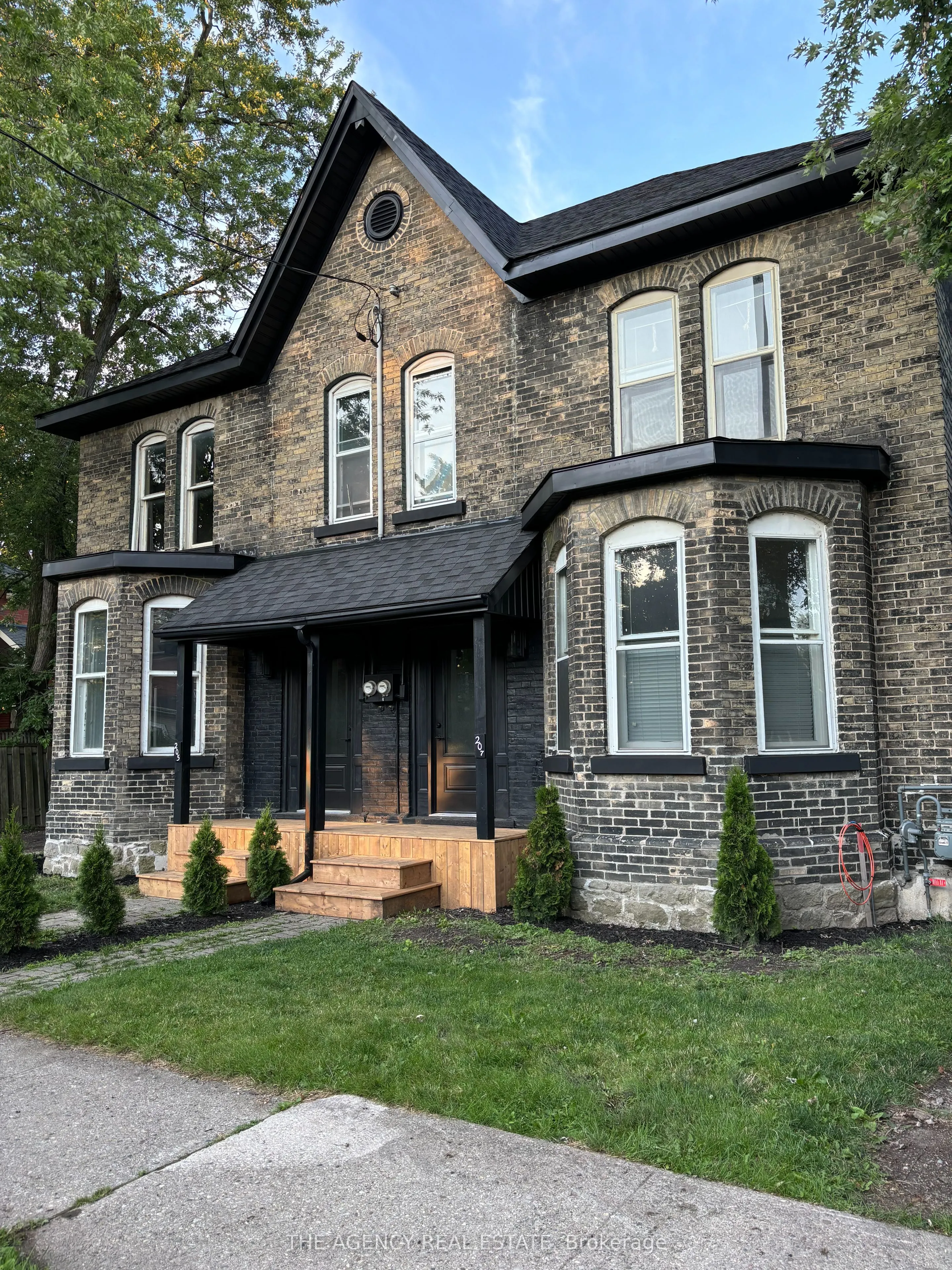 207 Nile Street, #205