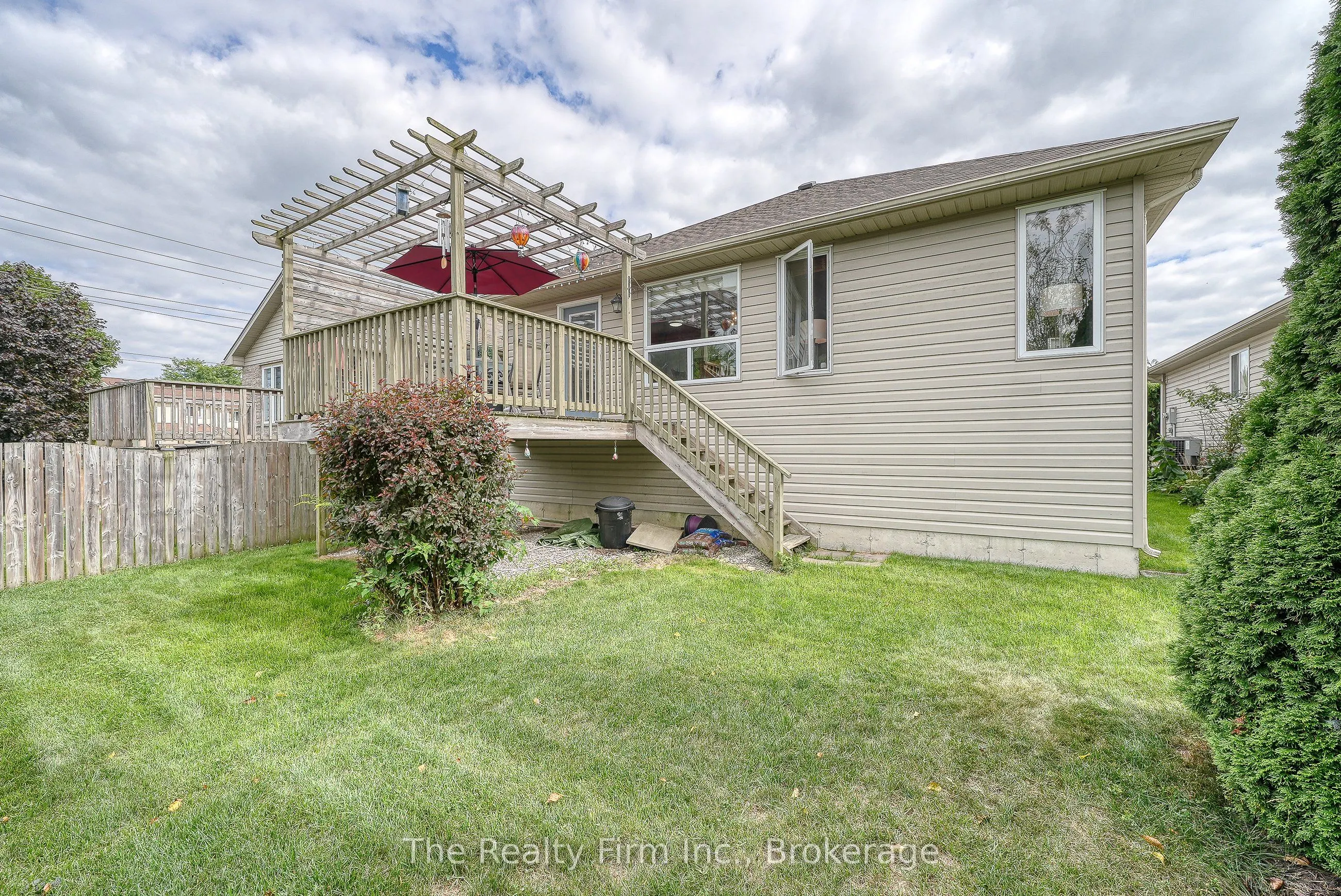 4 Kerr Crescent