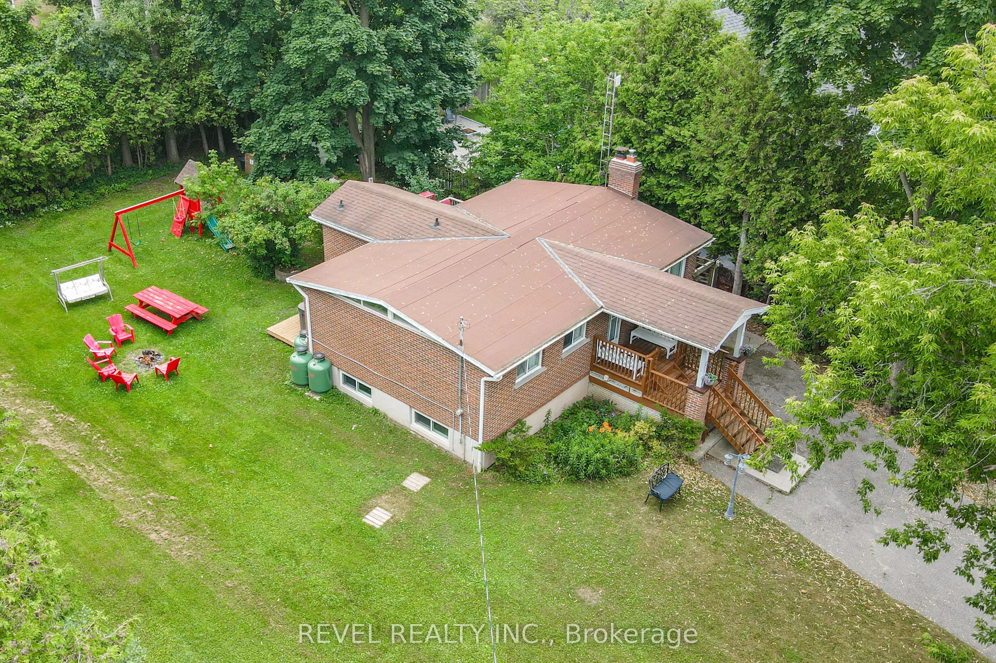 99 Bowen Road