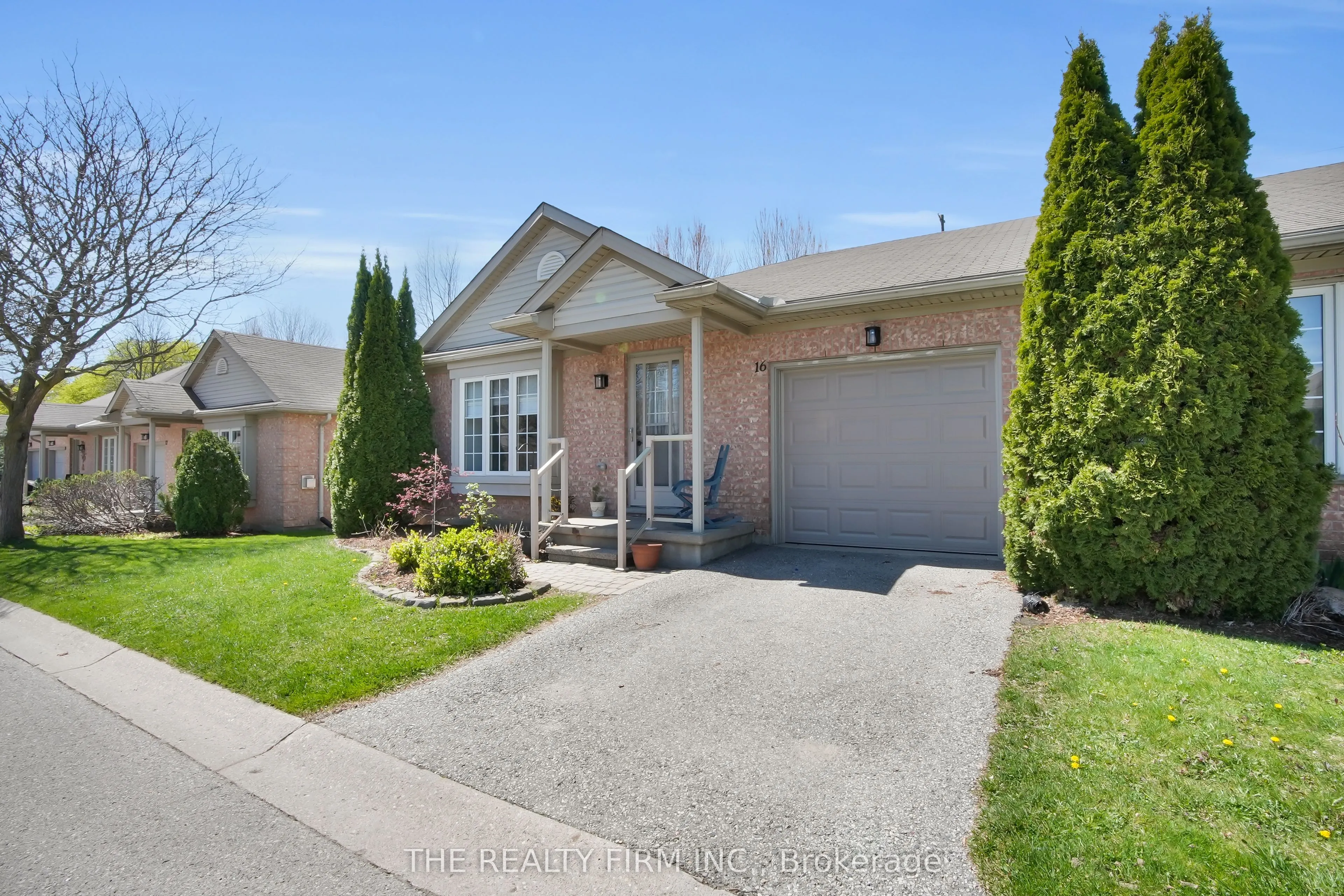 601 Grenfell Drive, #16