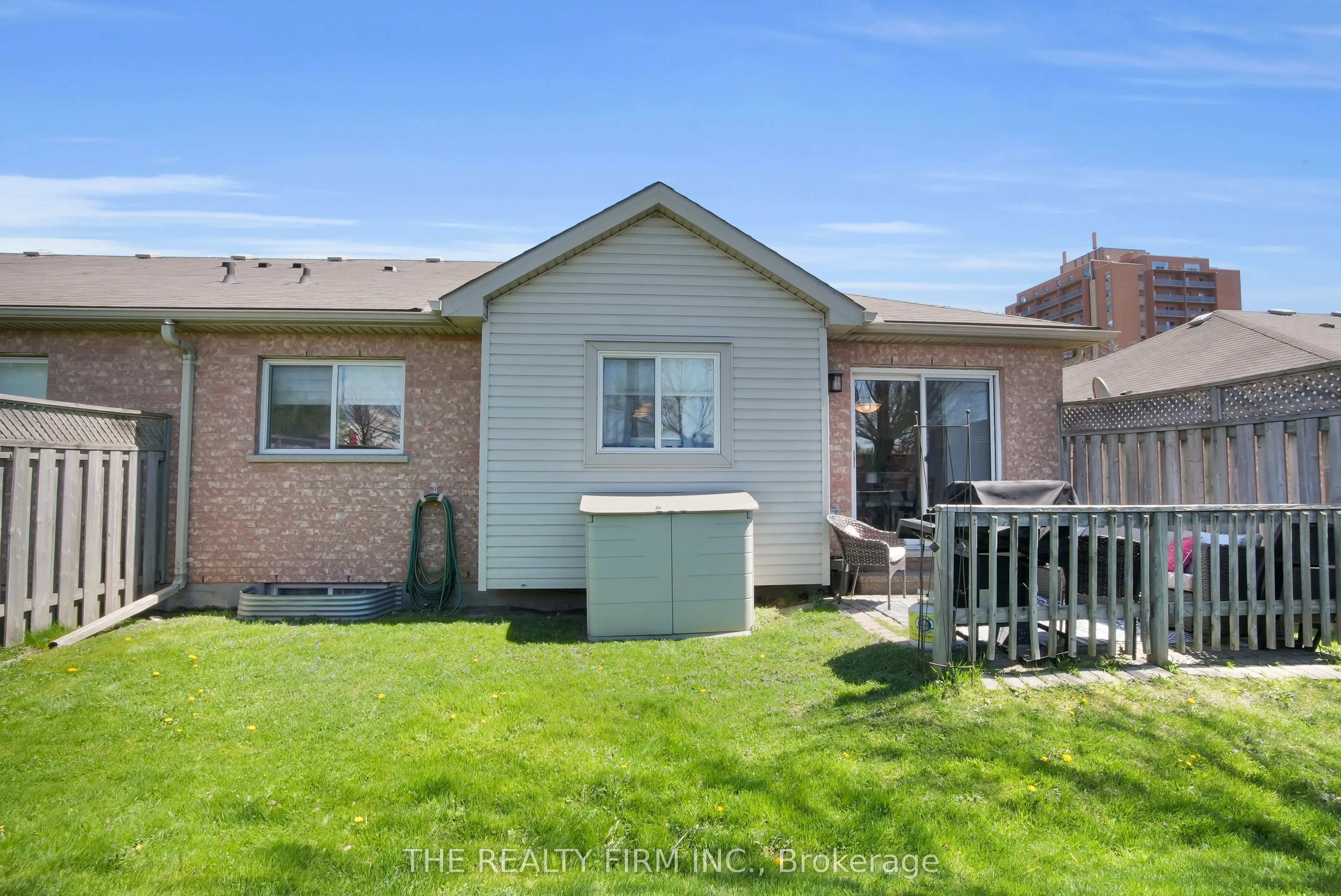601 Grenfell Drive, #16