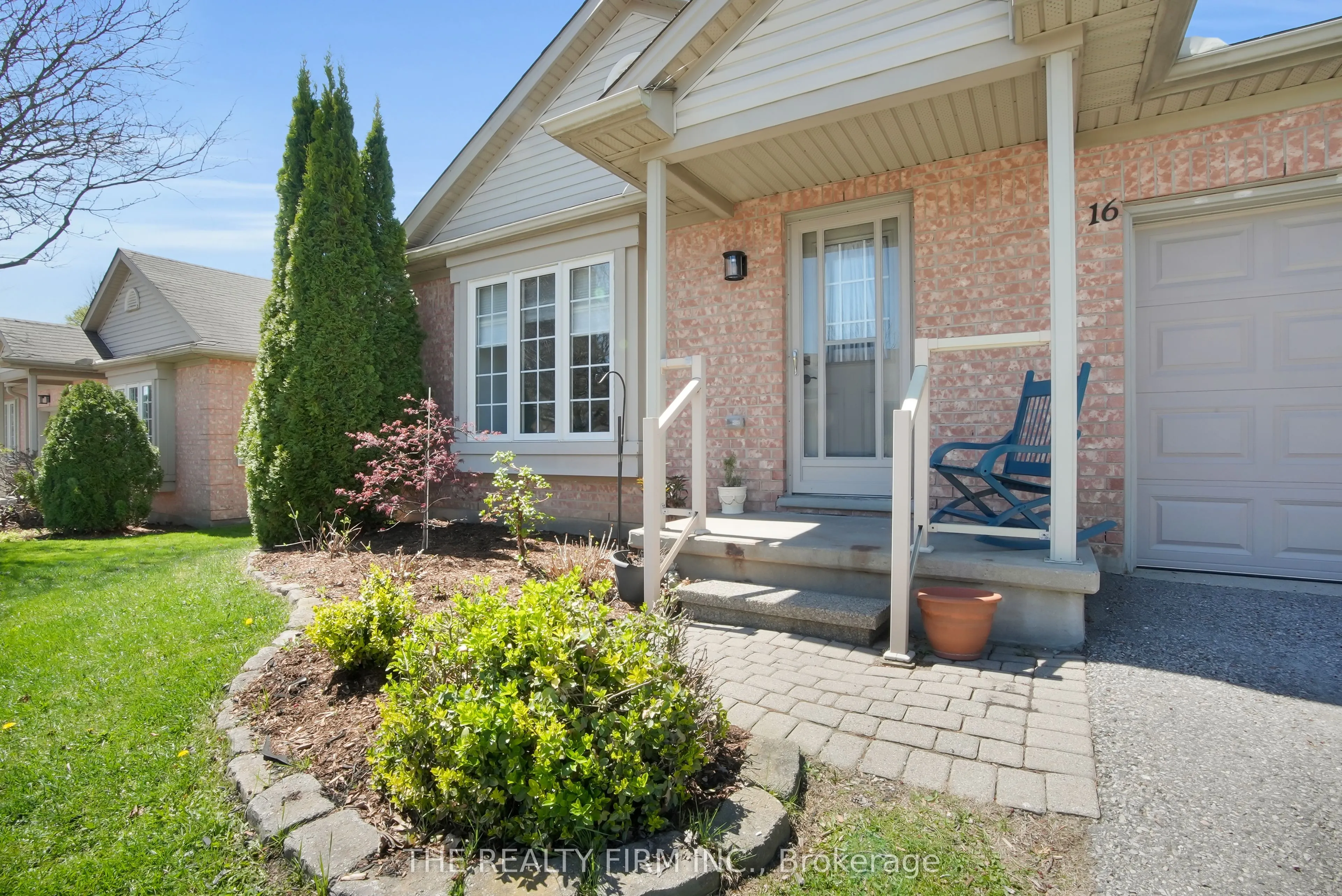 601 Grenfell Drive, #16