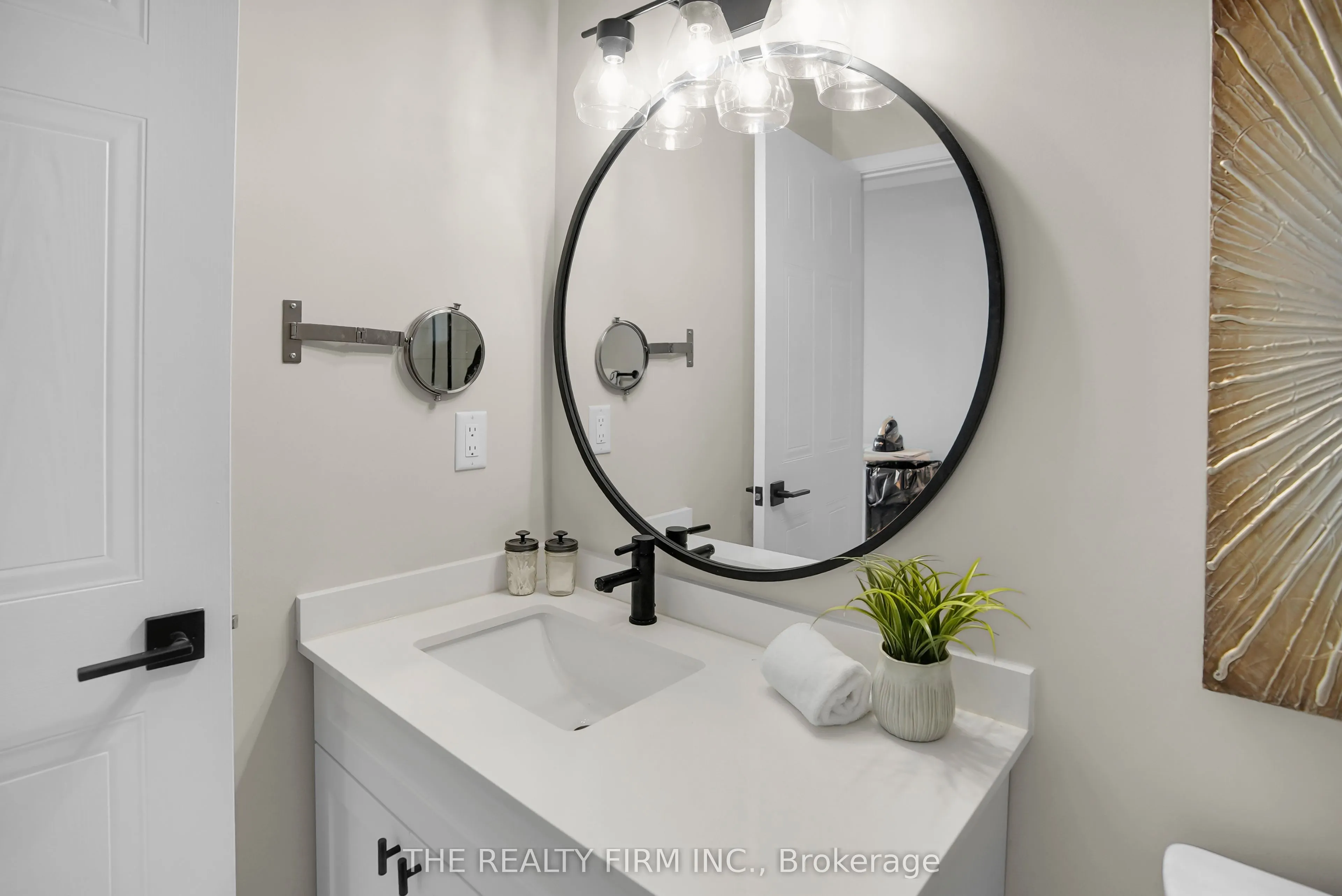 601 Grenfell Drive, #16