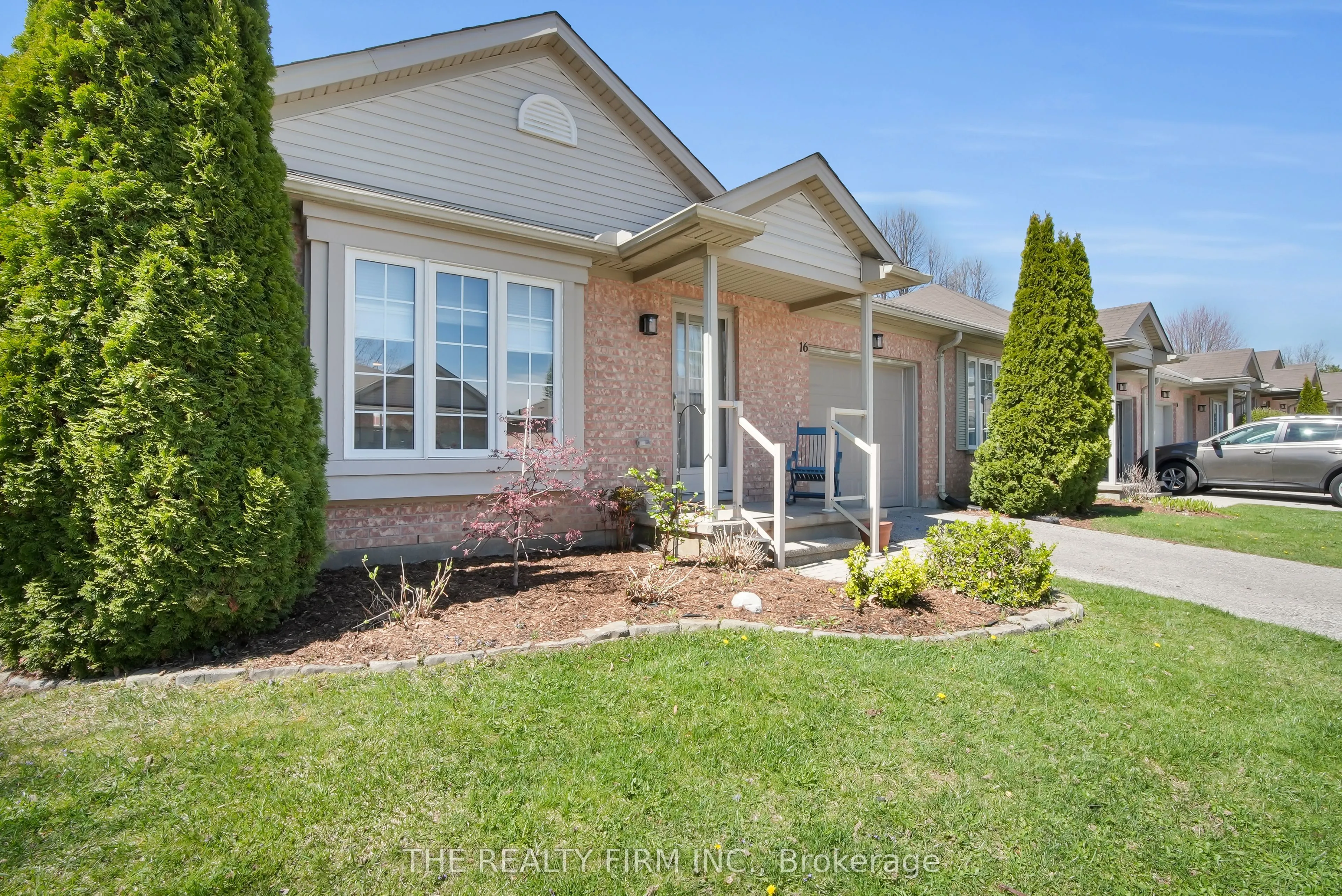 601 Grenfell Drive, #16