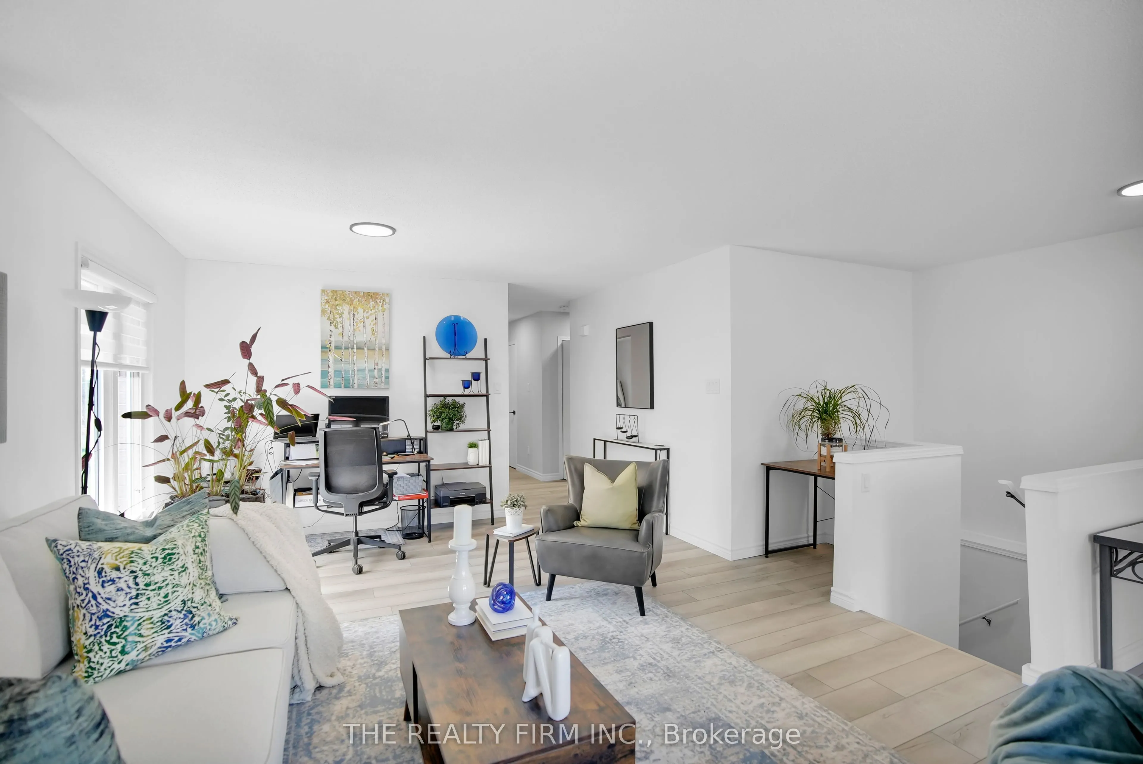 601 Grenfell Drive, #16