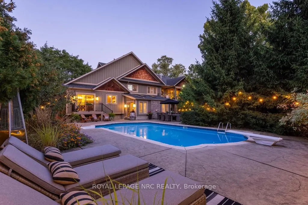 14 Woodington Crescent