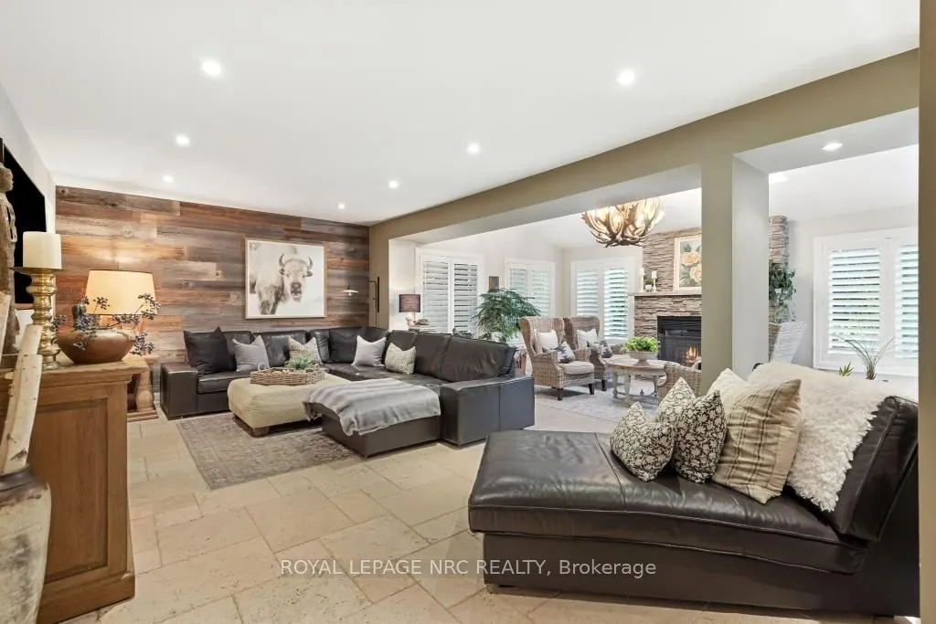 14 Woodington Crescent