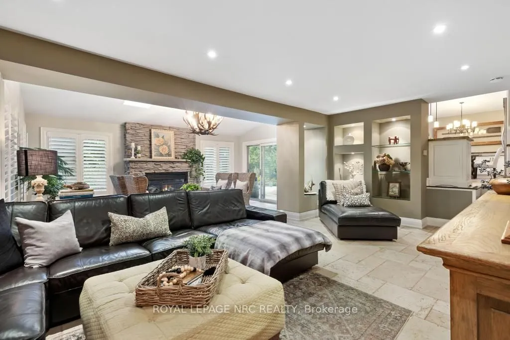 14 Woodington Crescent