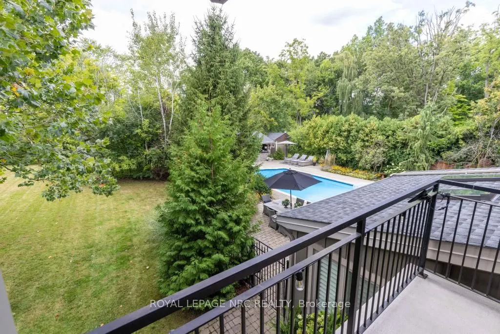 14 Woodington Crescent
