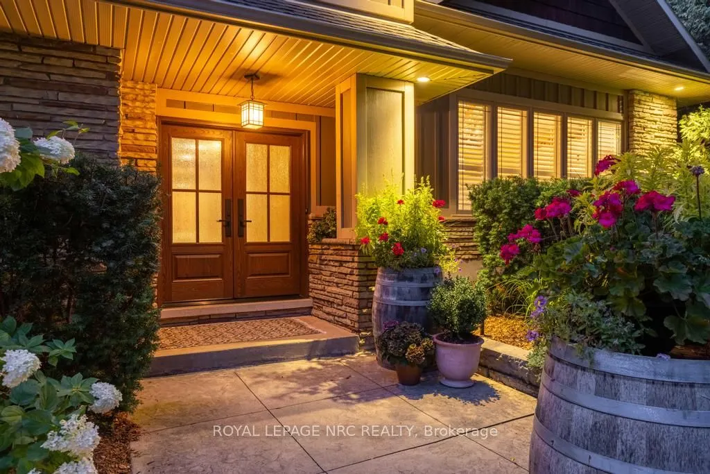 14 Woodington Crescent