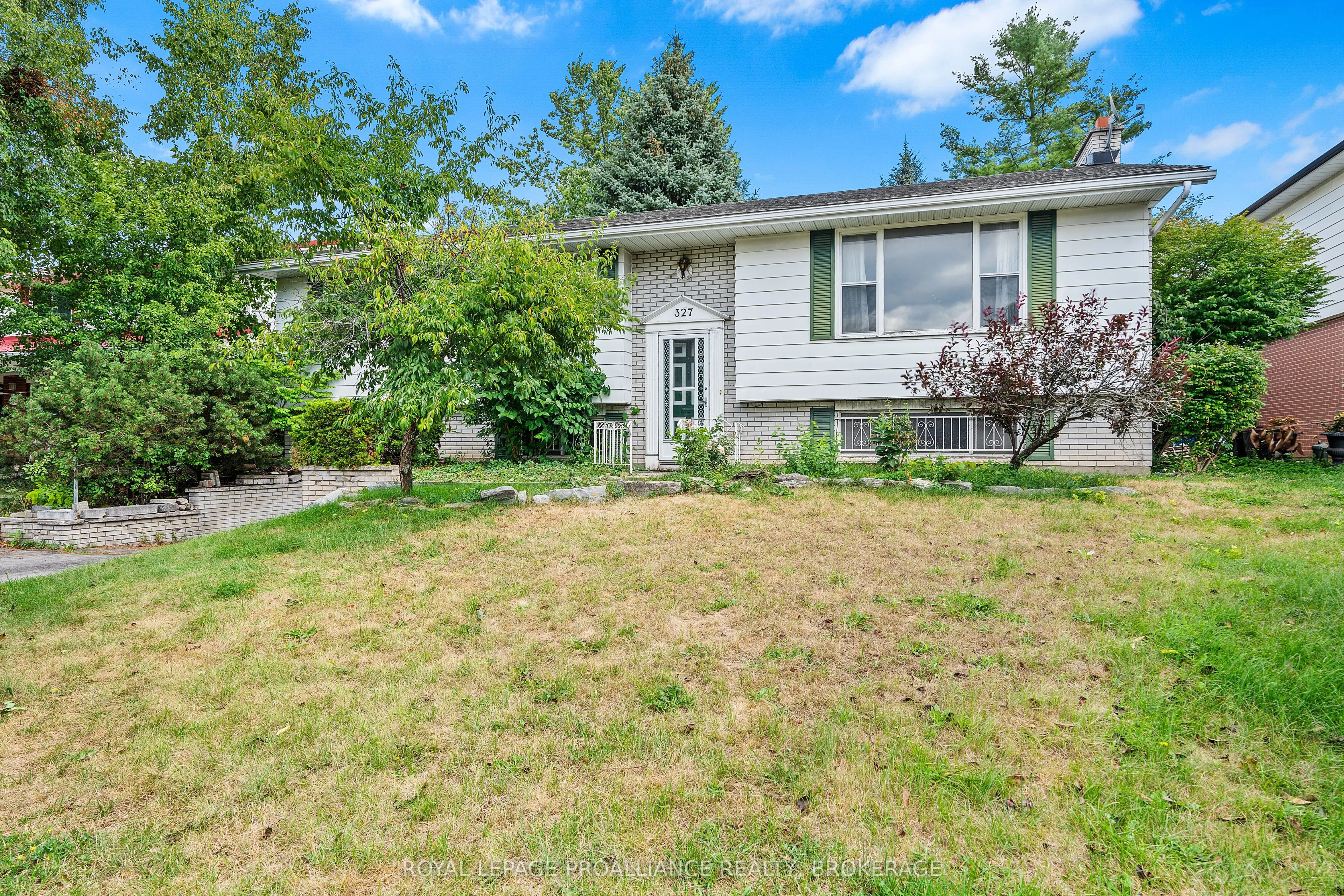 327 Avenue Road