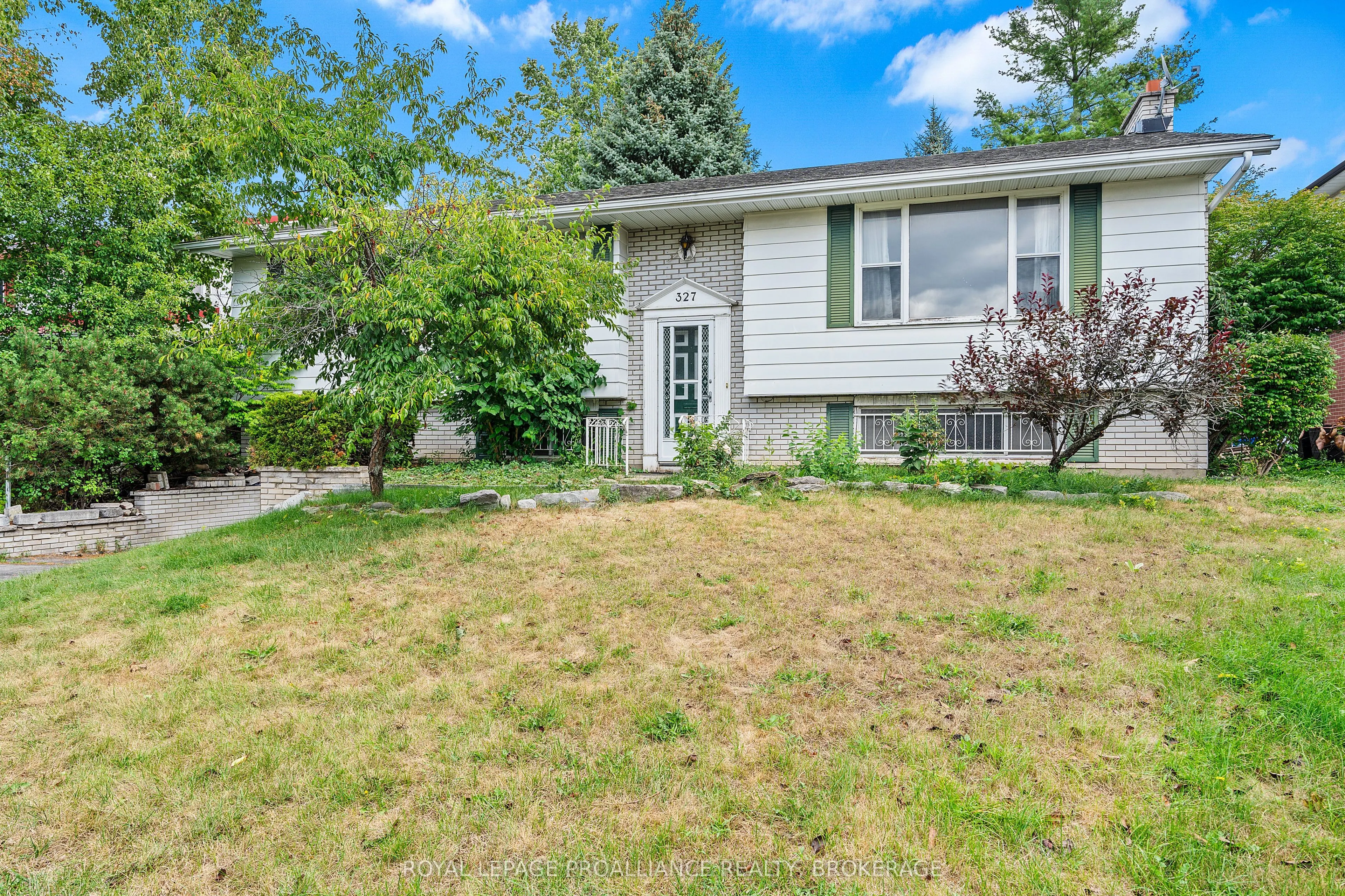 327 Avenue Road