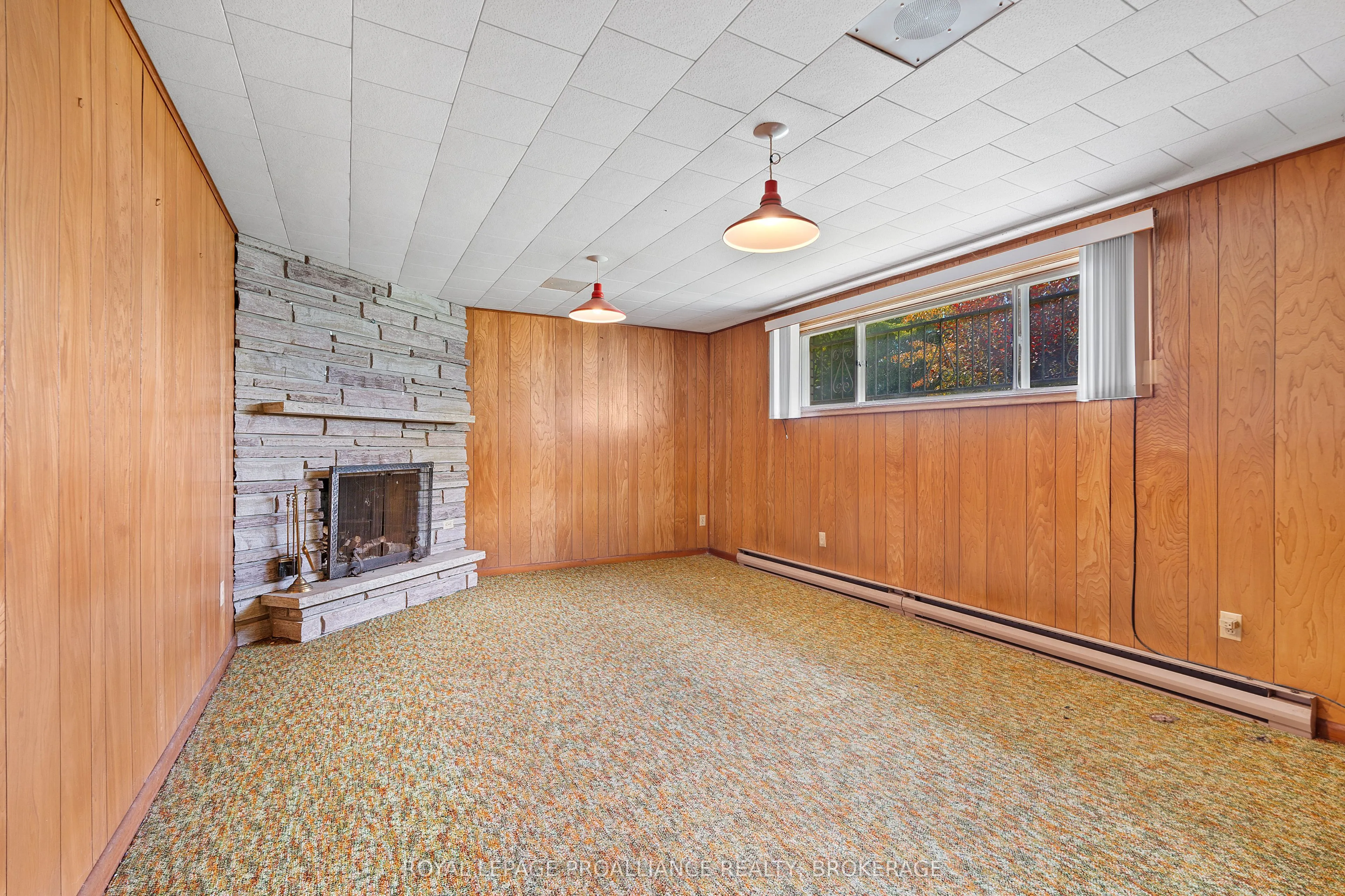 327 Avenue Road