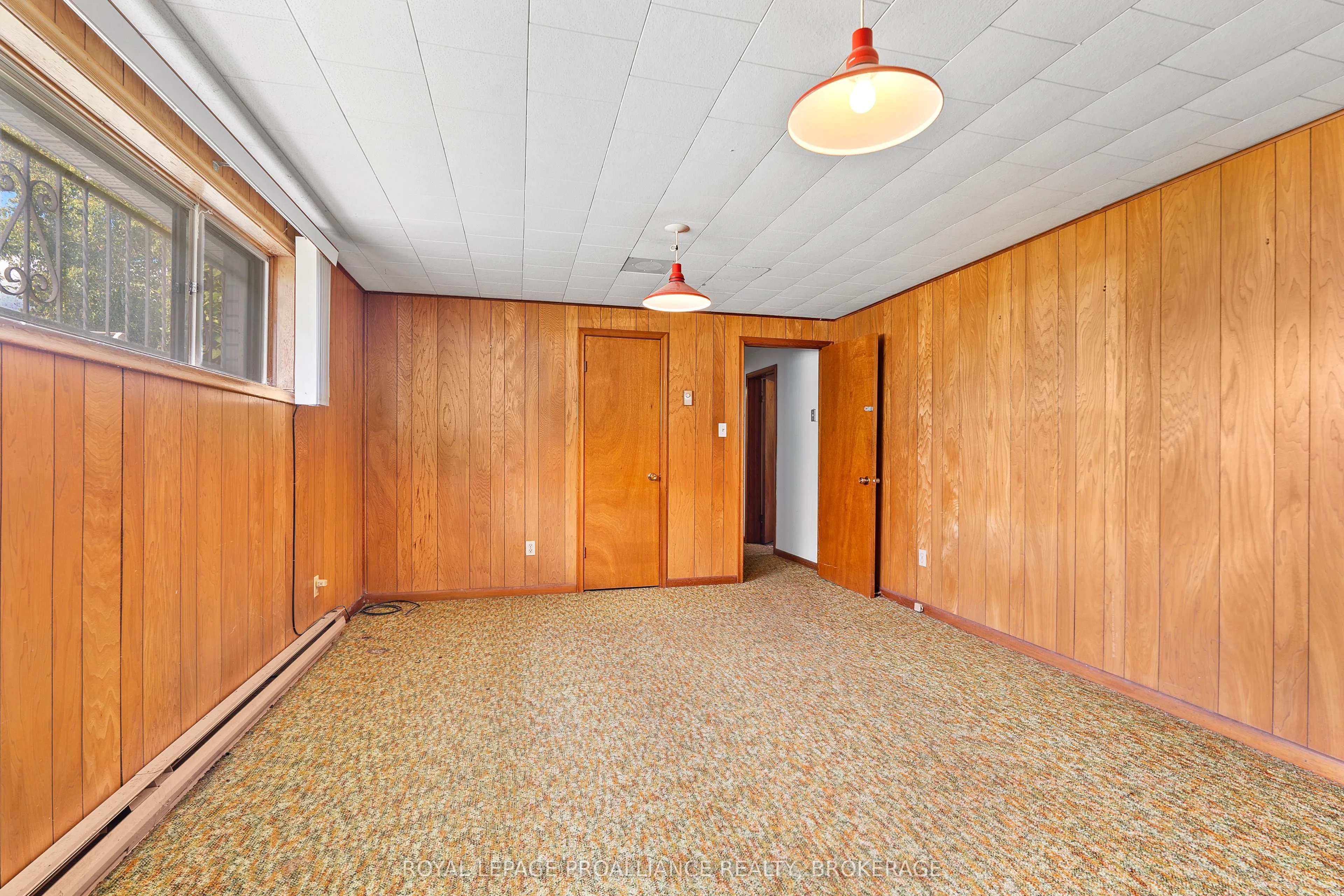 327 Avenue Road