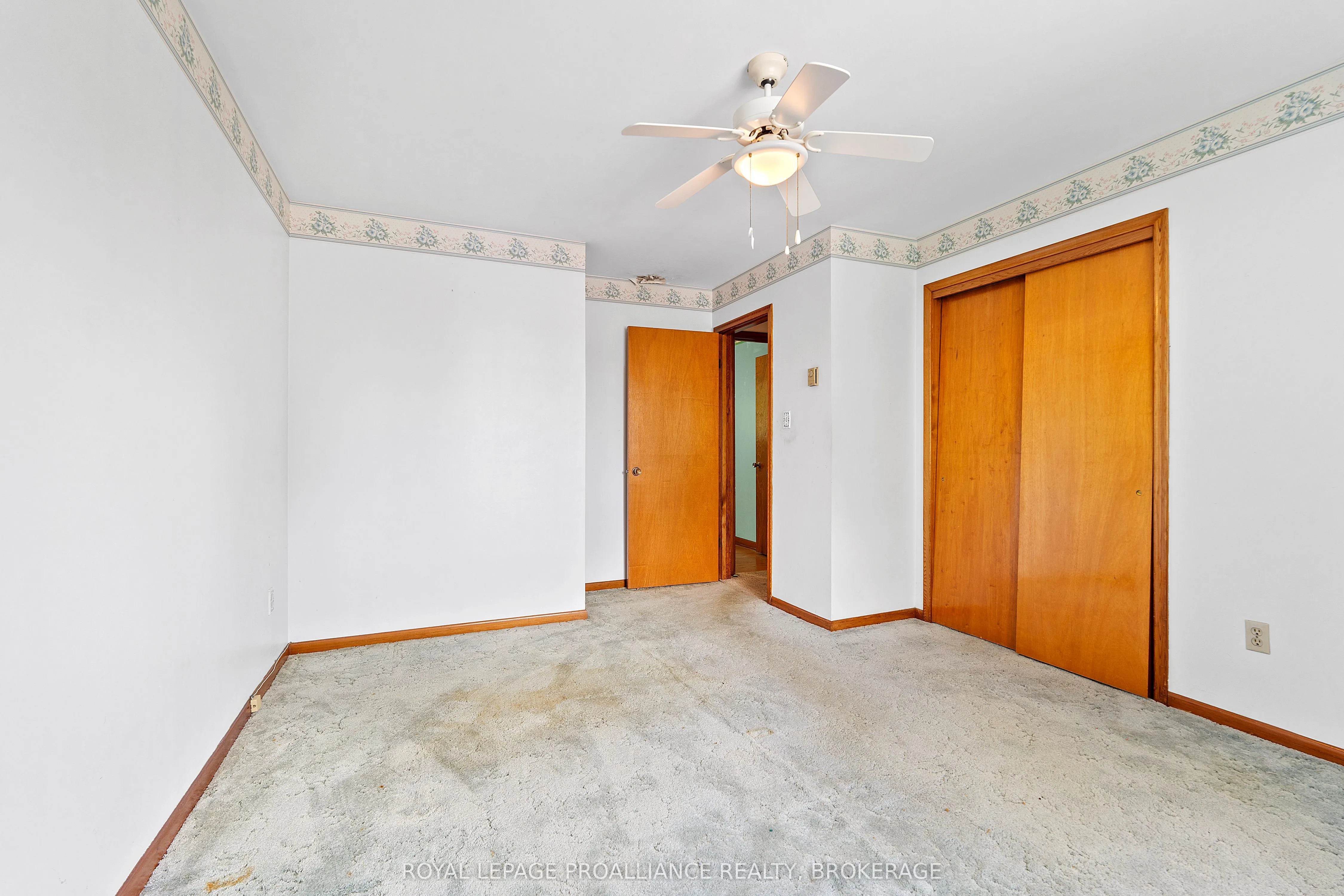 327 Avenue Road