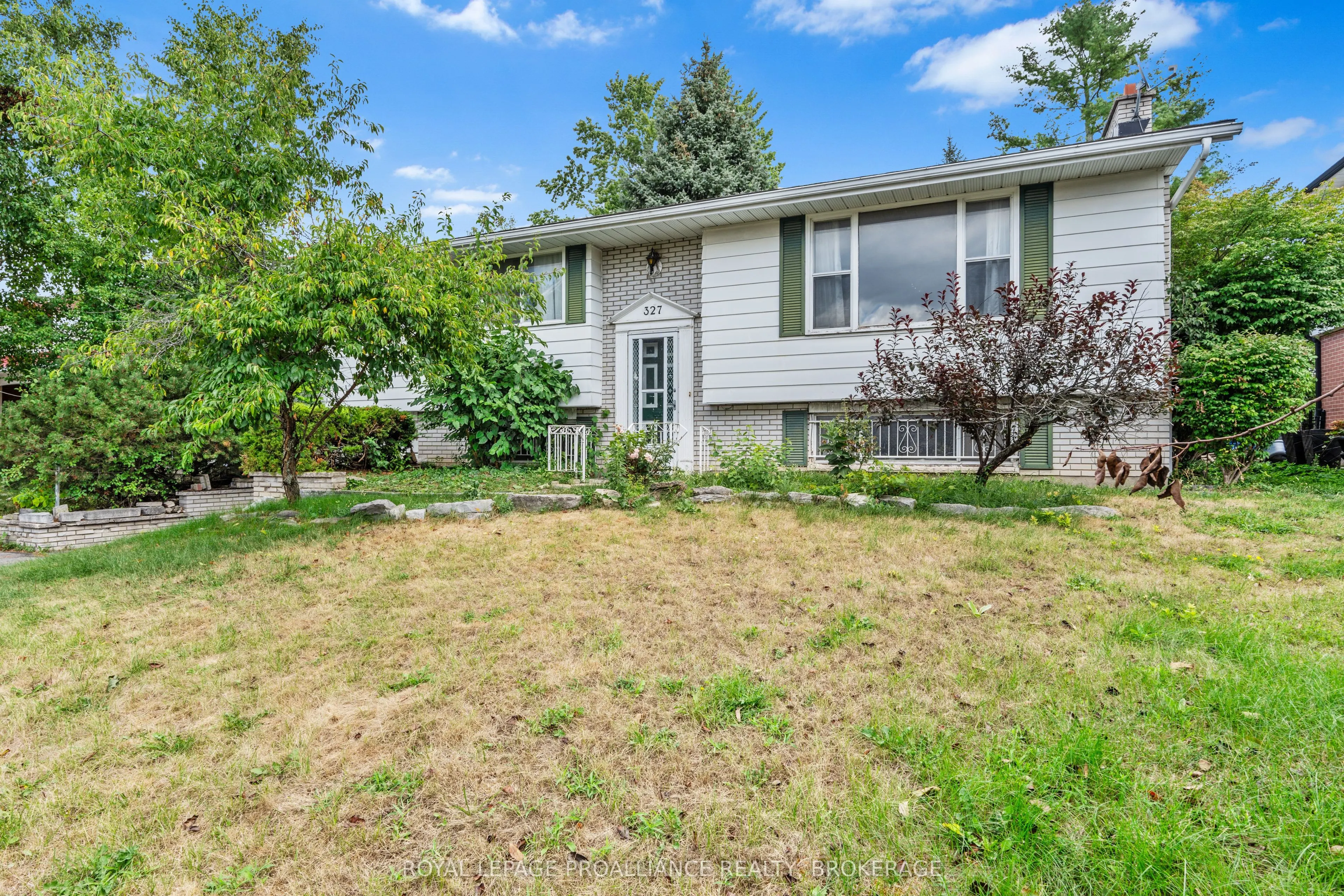 327 Avenue Road