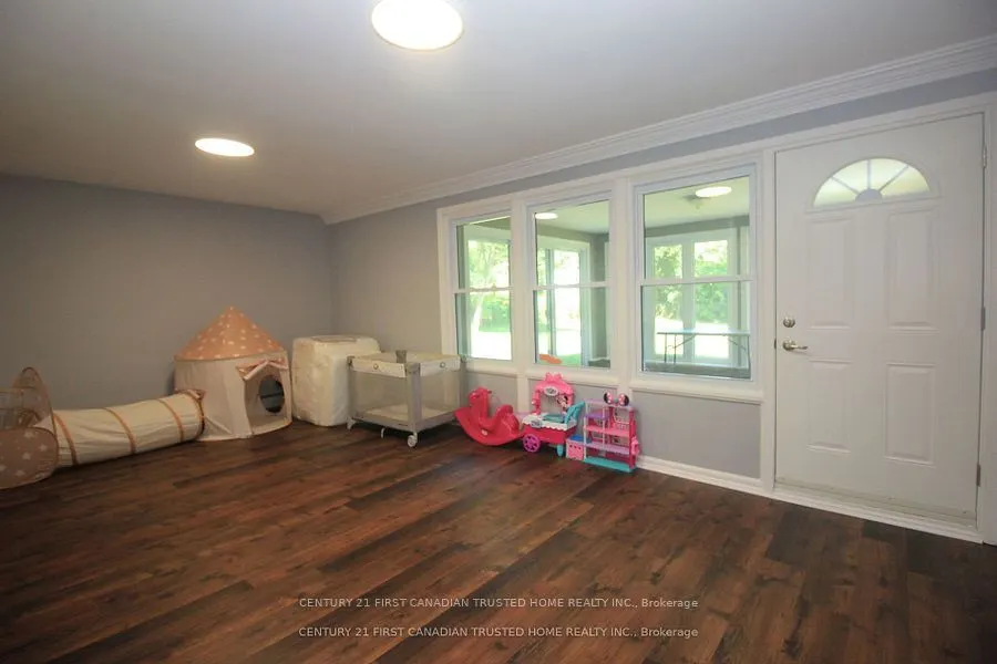 133 Deer Park Circle W
