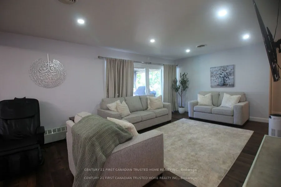 133 Deer Park Circle W
