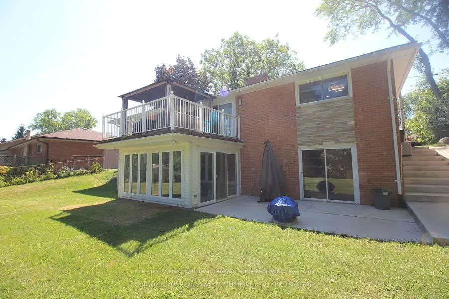133 Deer Park Circle W