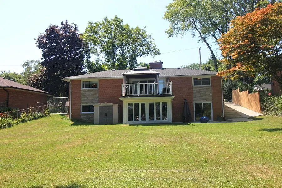 133 Deer Park Circle W