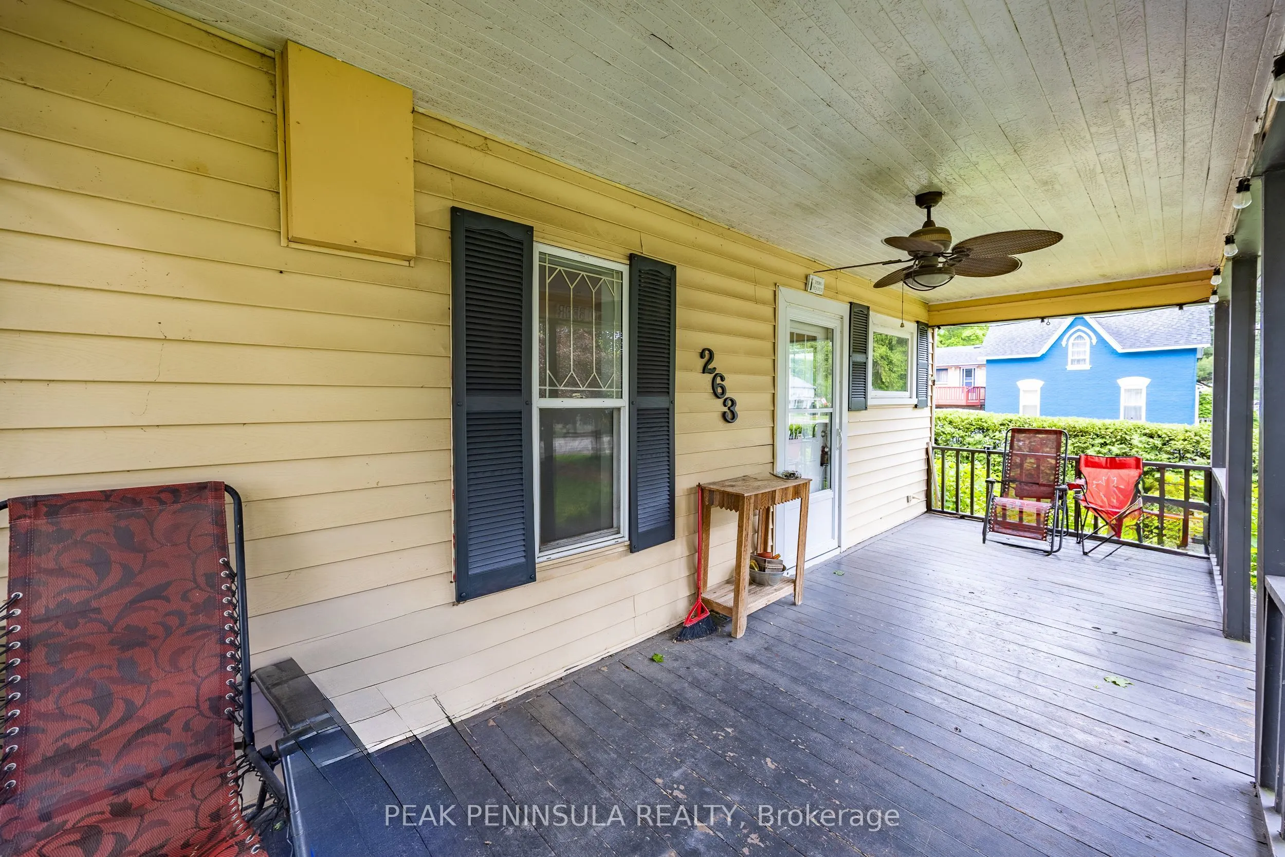 263 Main Street E