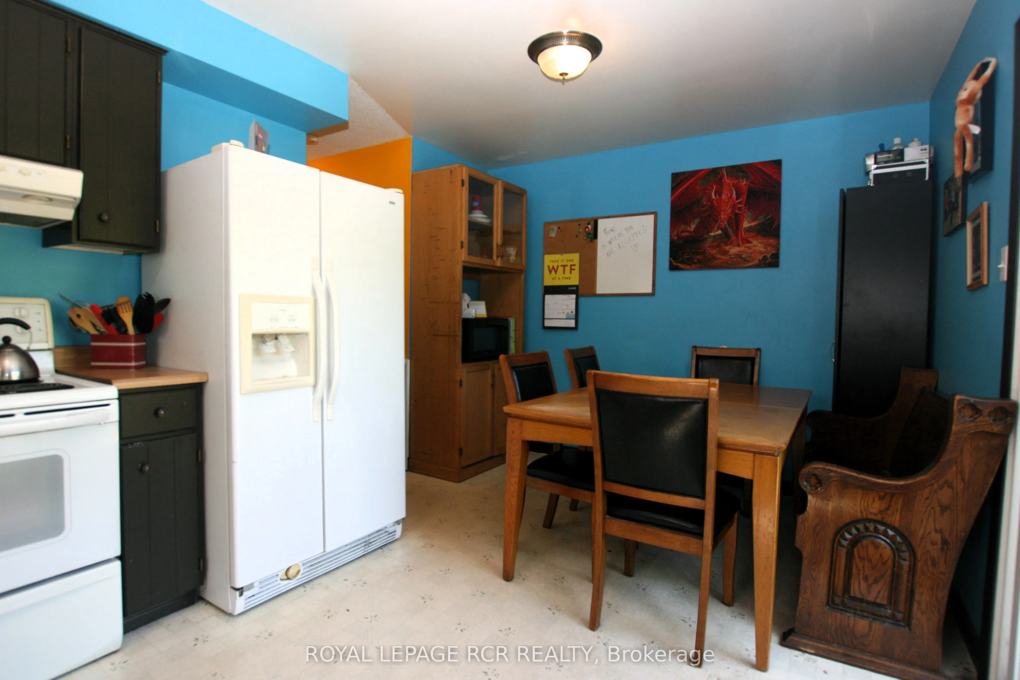 516 Pineview Gardens