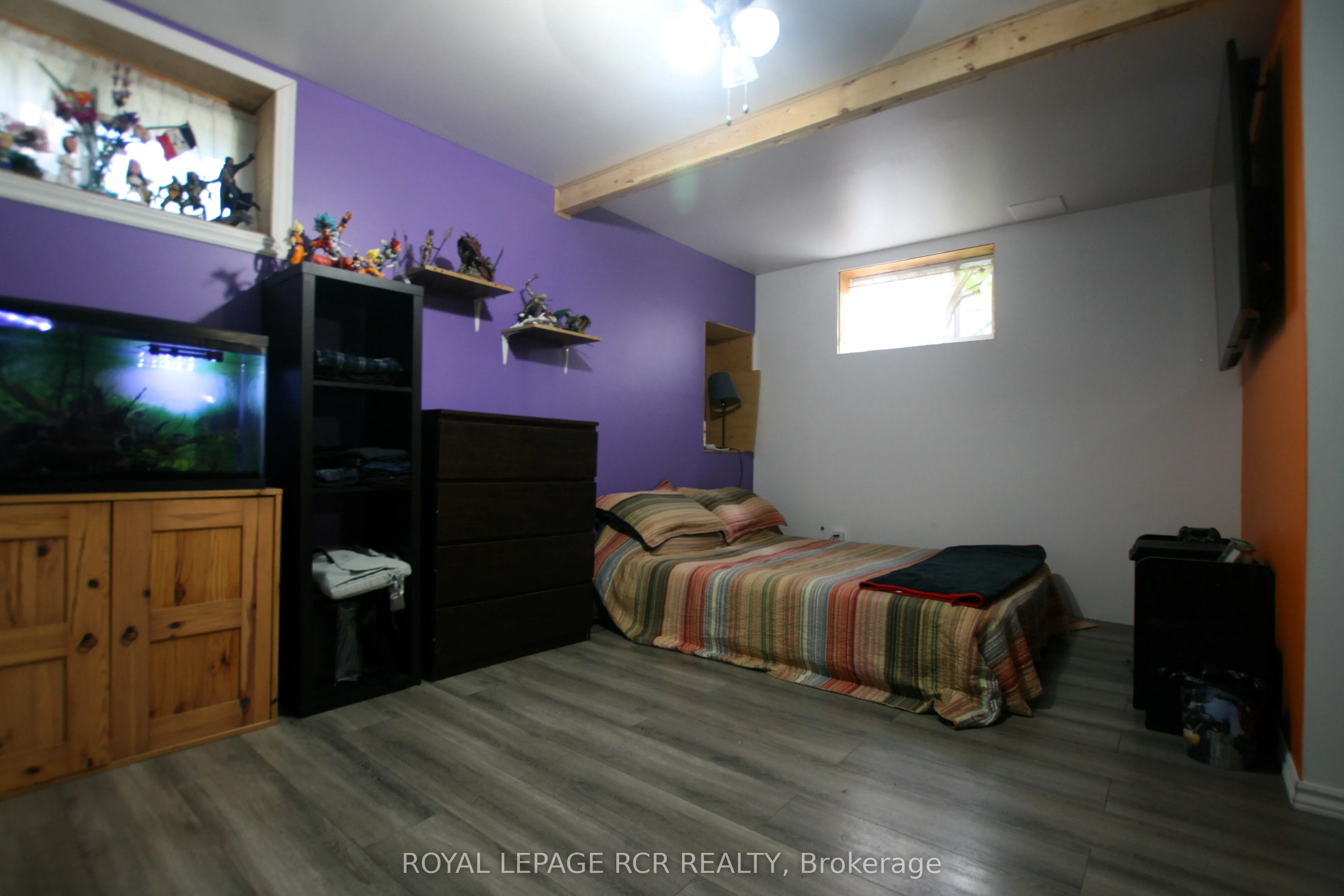 516 Pineview Gardens