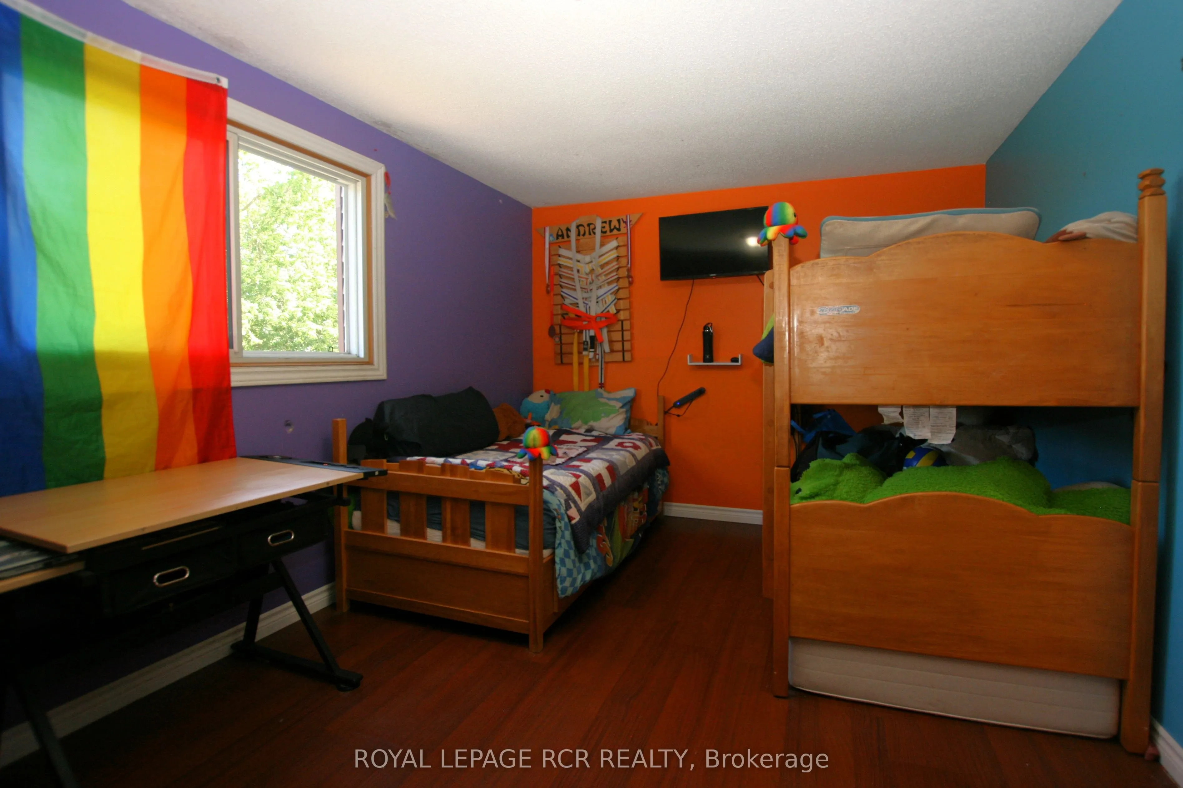 516 Pineview Gardens