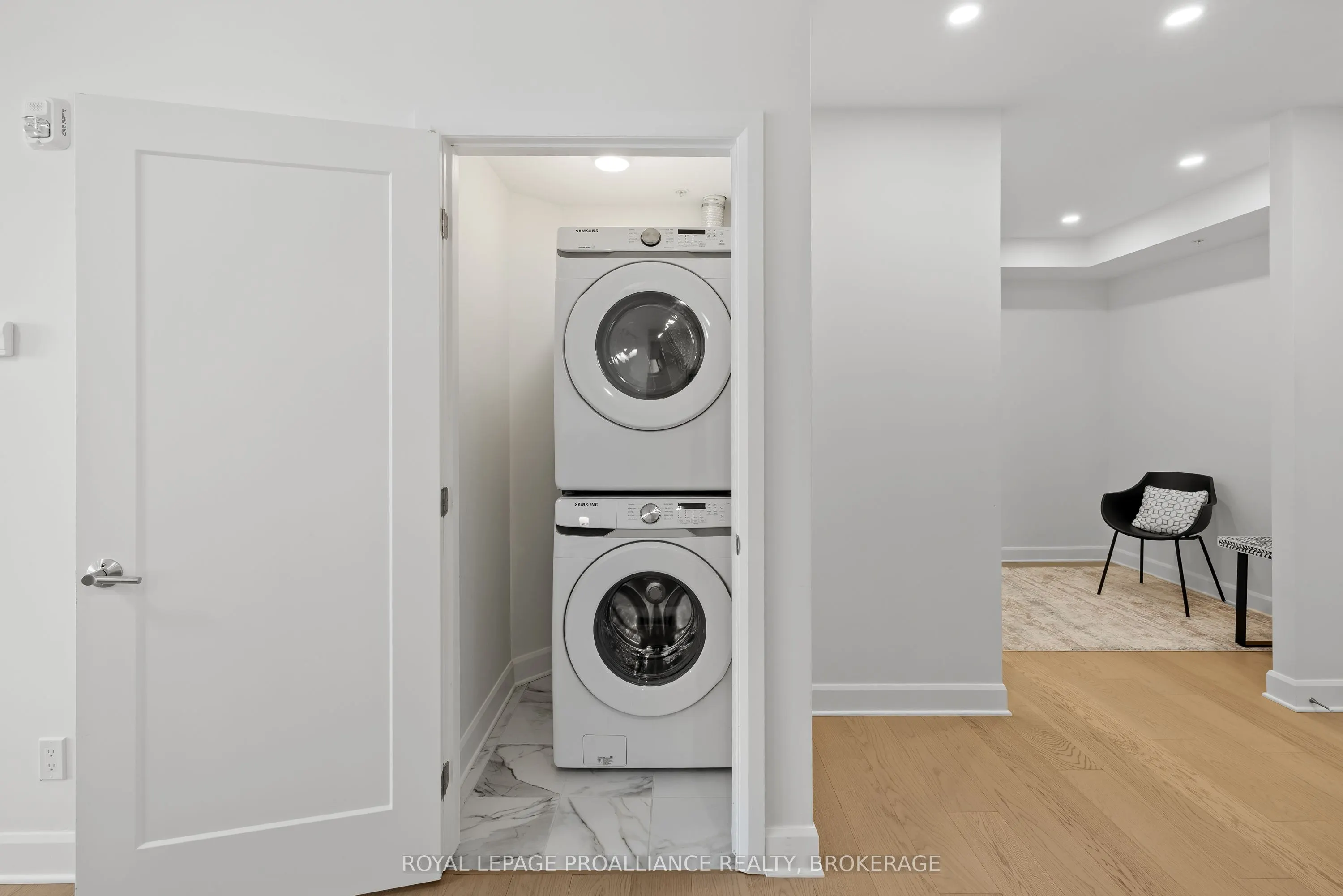 129B South Street, #418