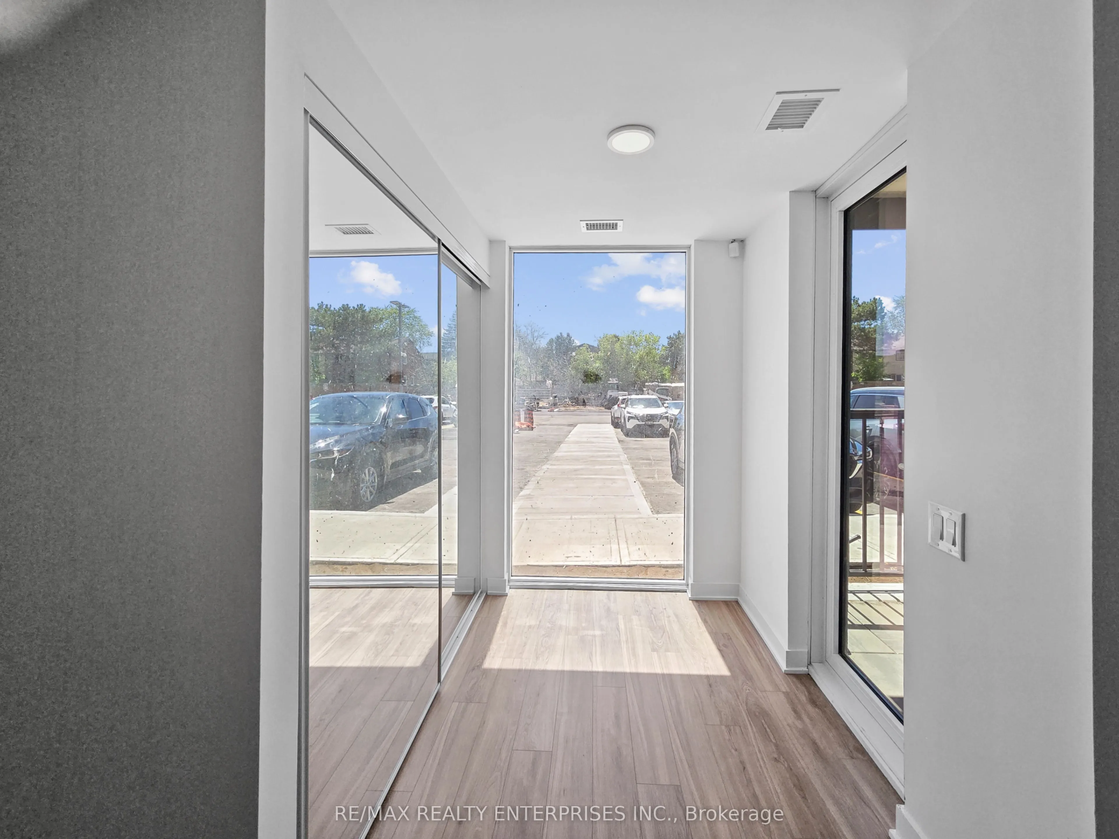 2782 Barton Street E, #113