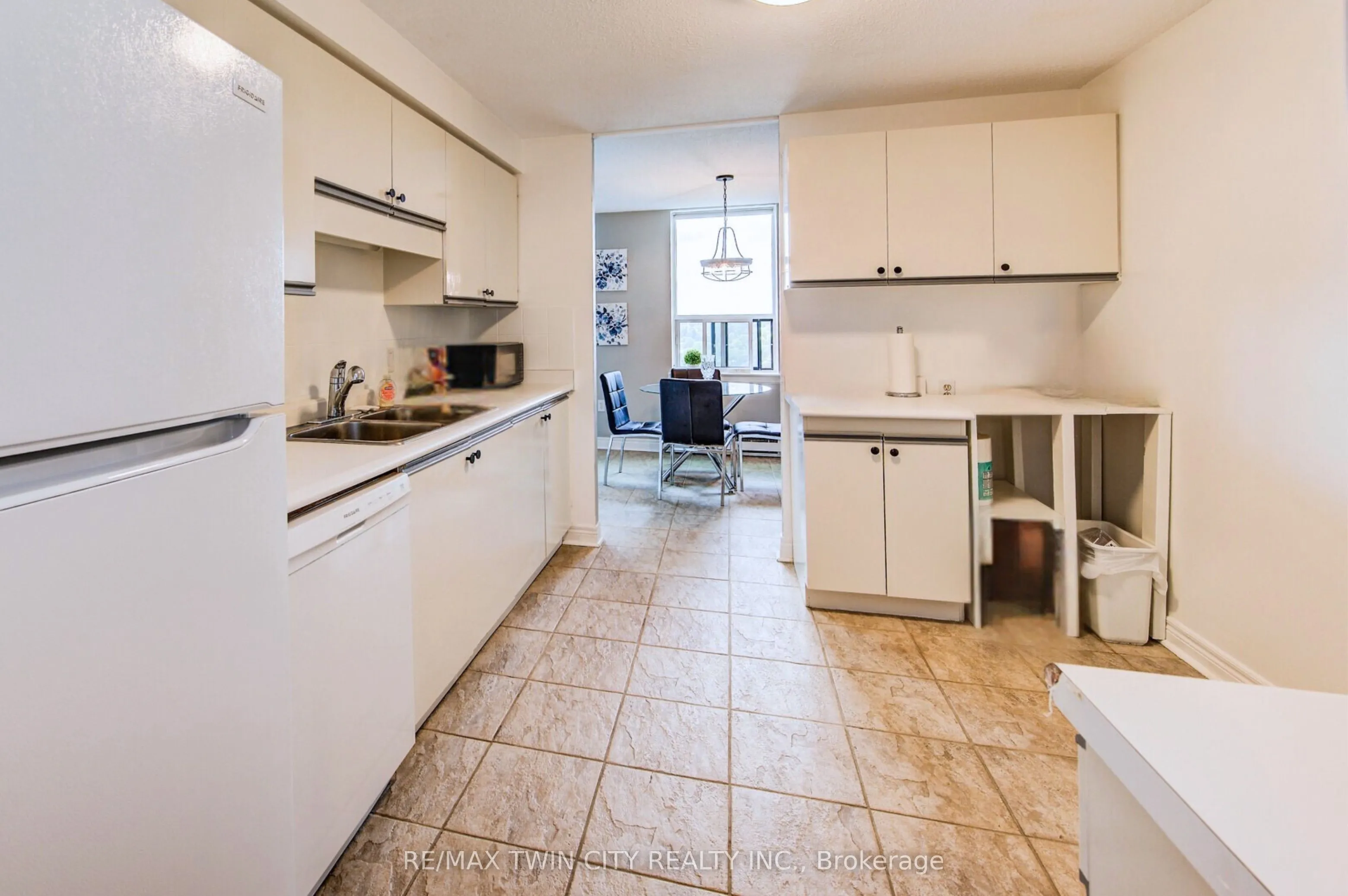 35 Green Valley Drive, #1605