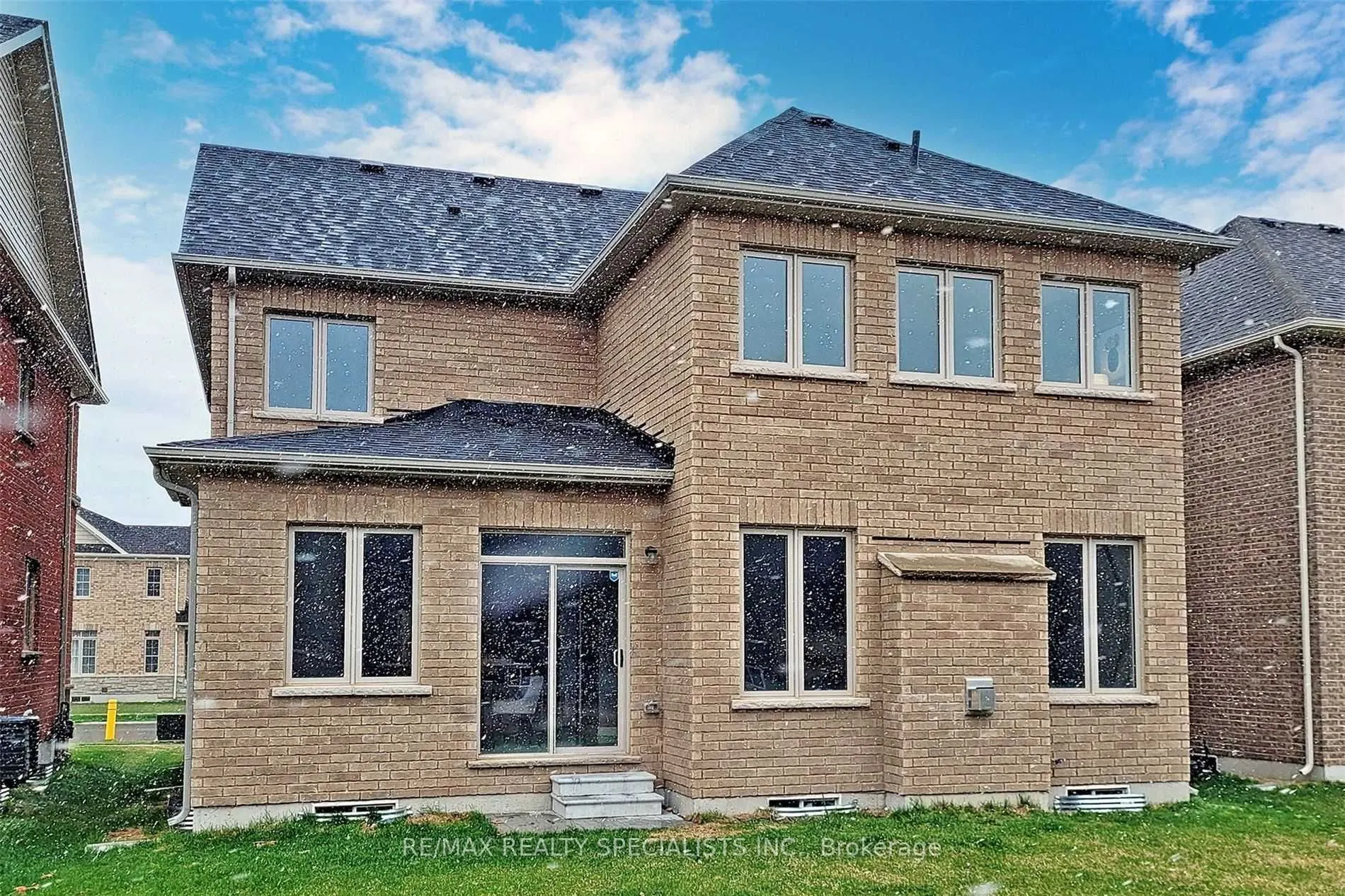 1191 Upper Thames Drive