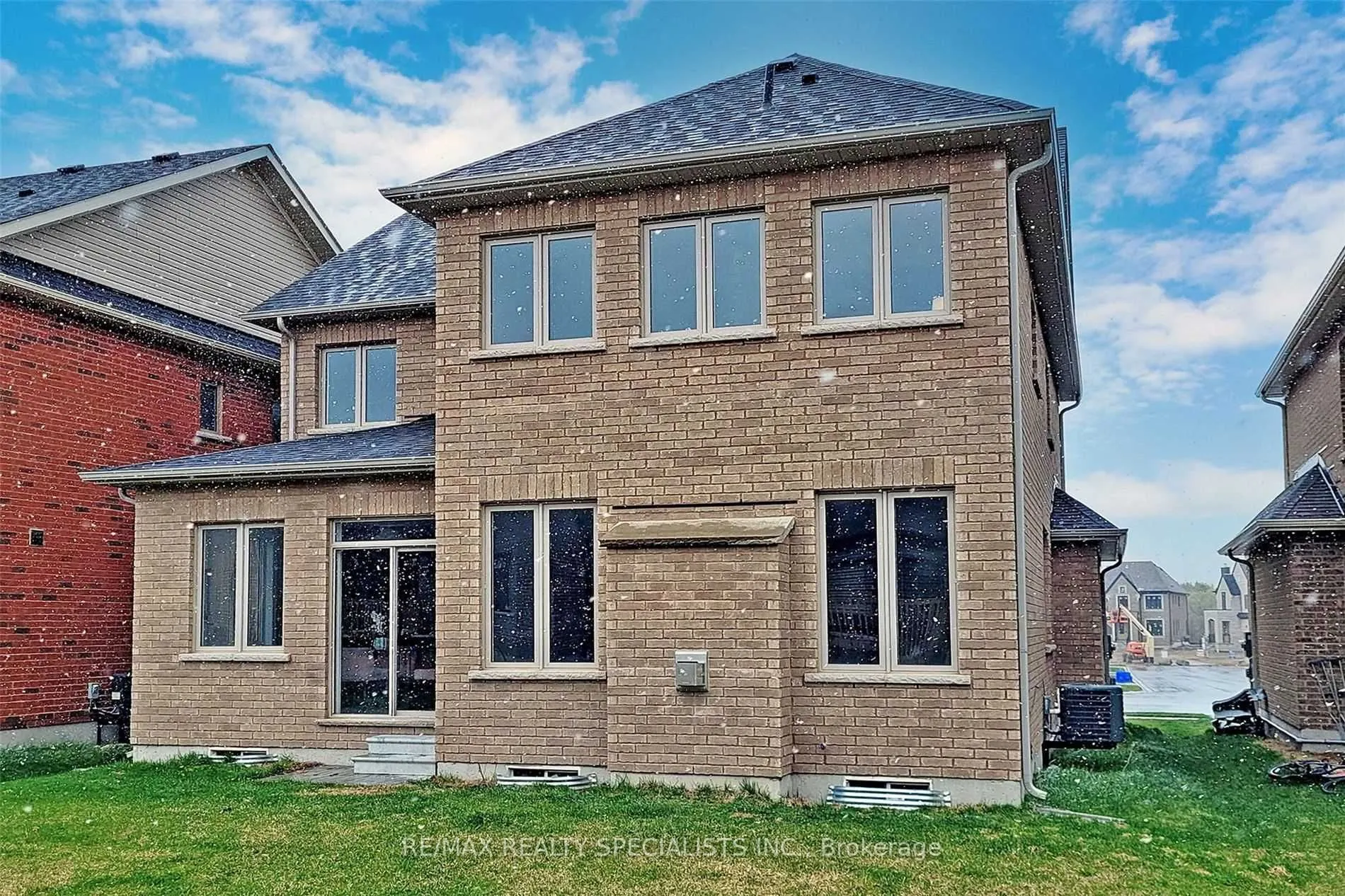 1191 Upper Thames Drive