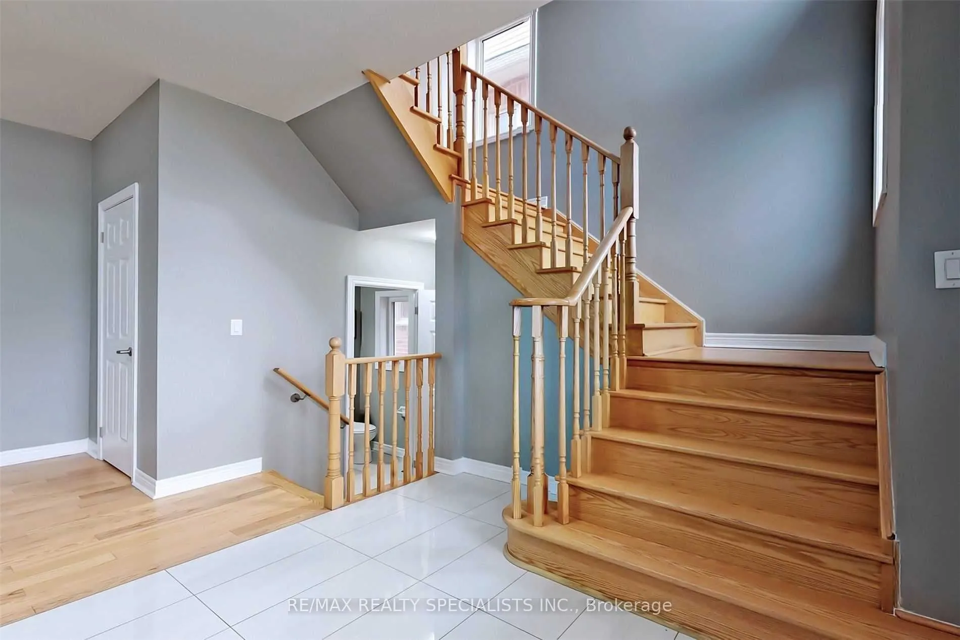 1191 Upper Thames Drive
